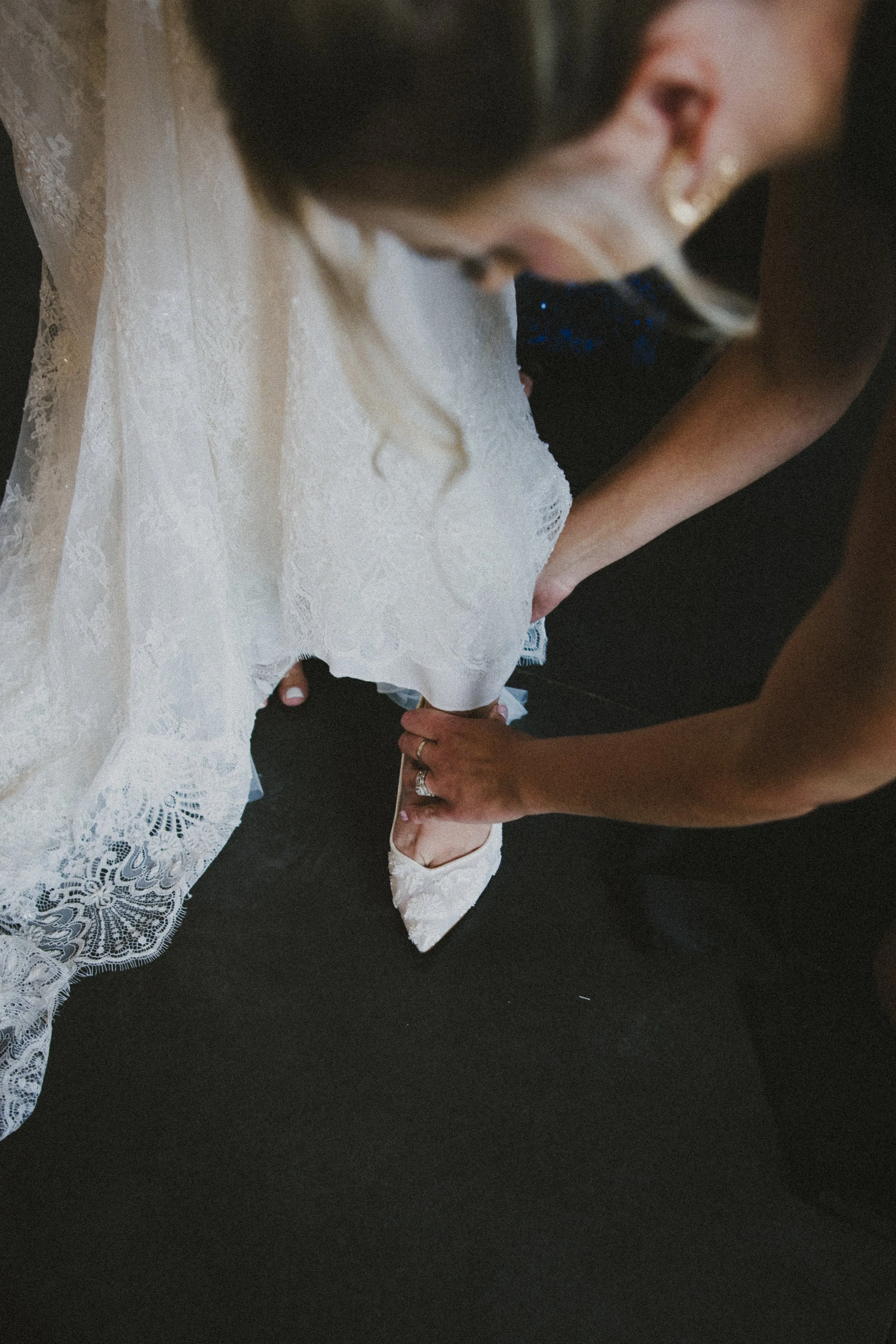 E & B getting ready moments-4320.jpg