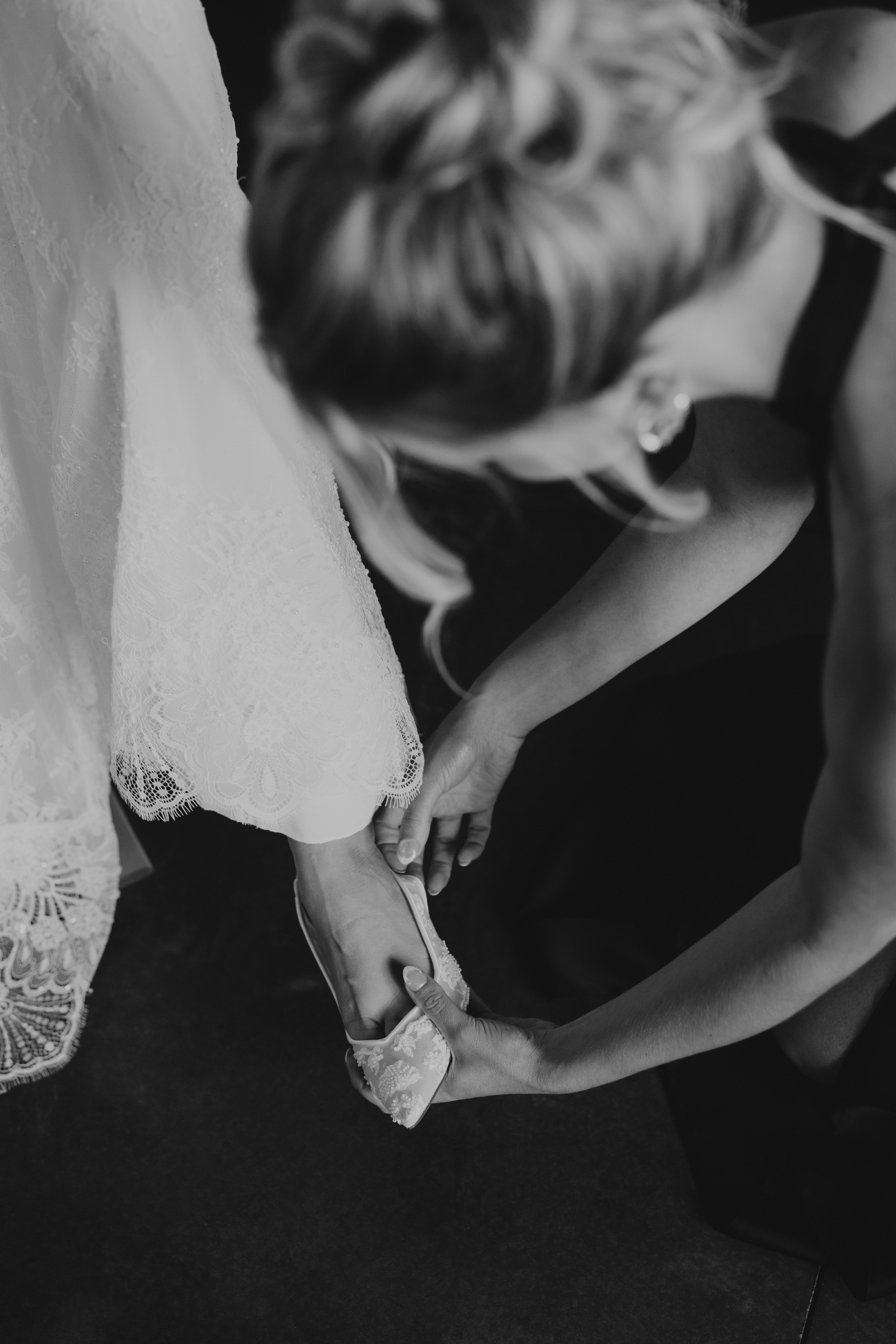 E & B getting ready moments-4316-2.jpg