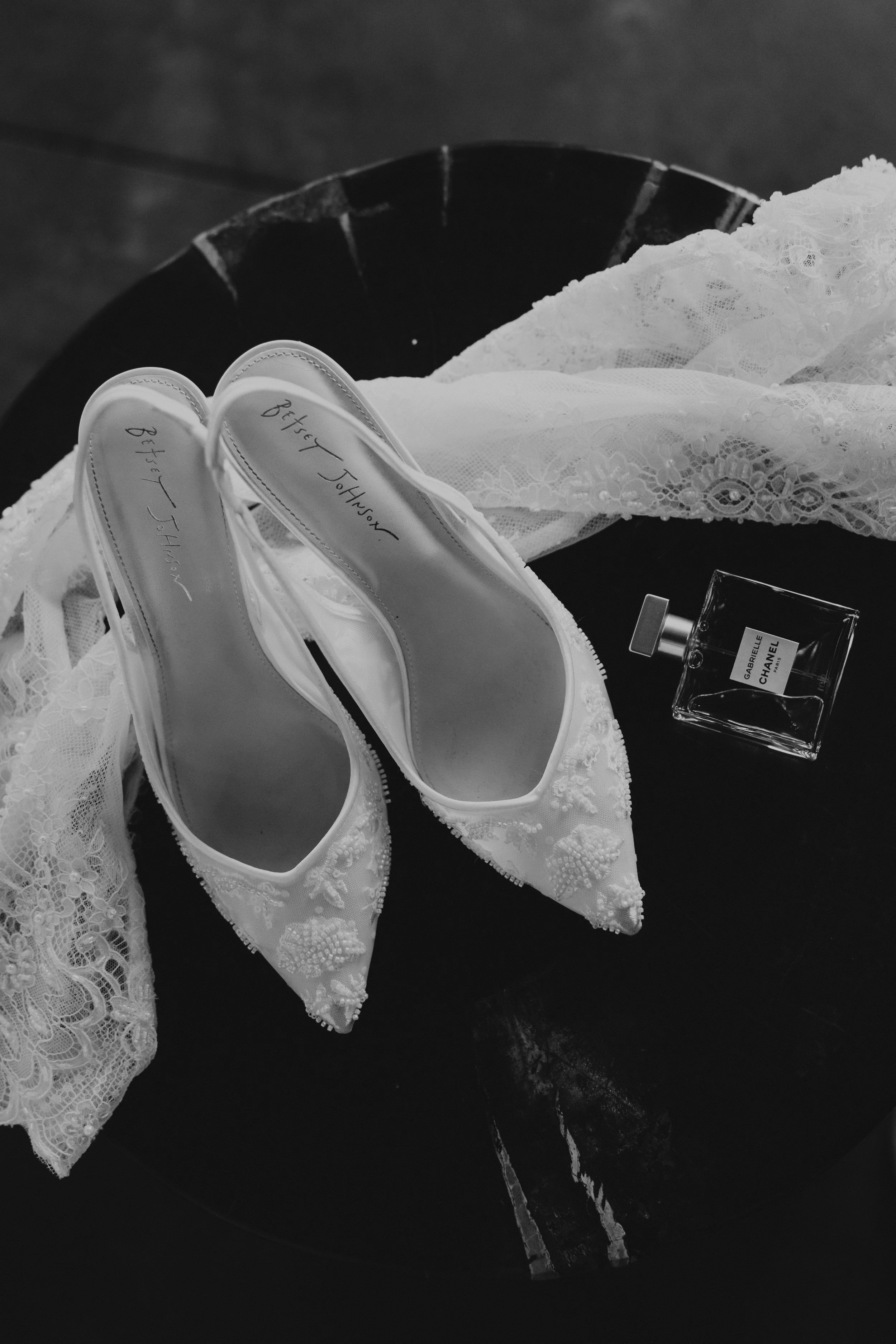 E & B getting ready moments-4251-2.jpg