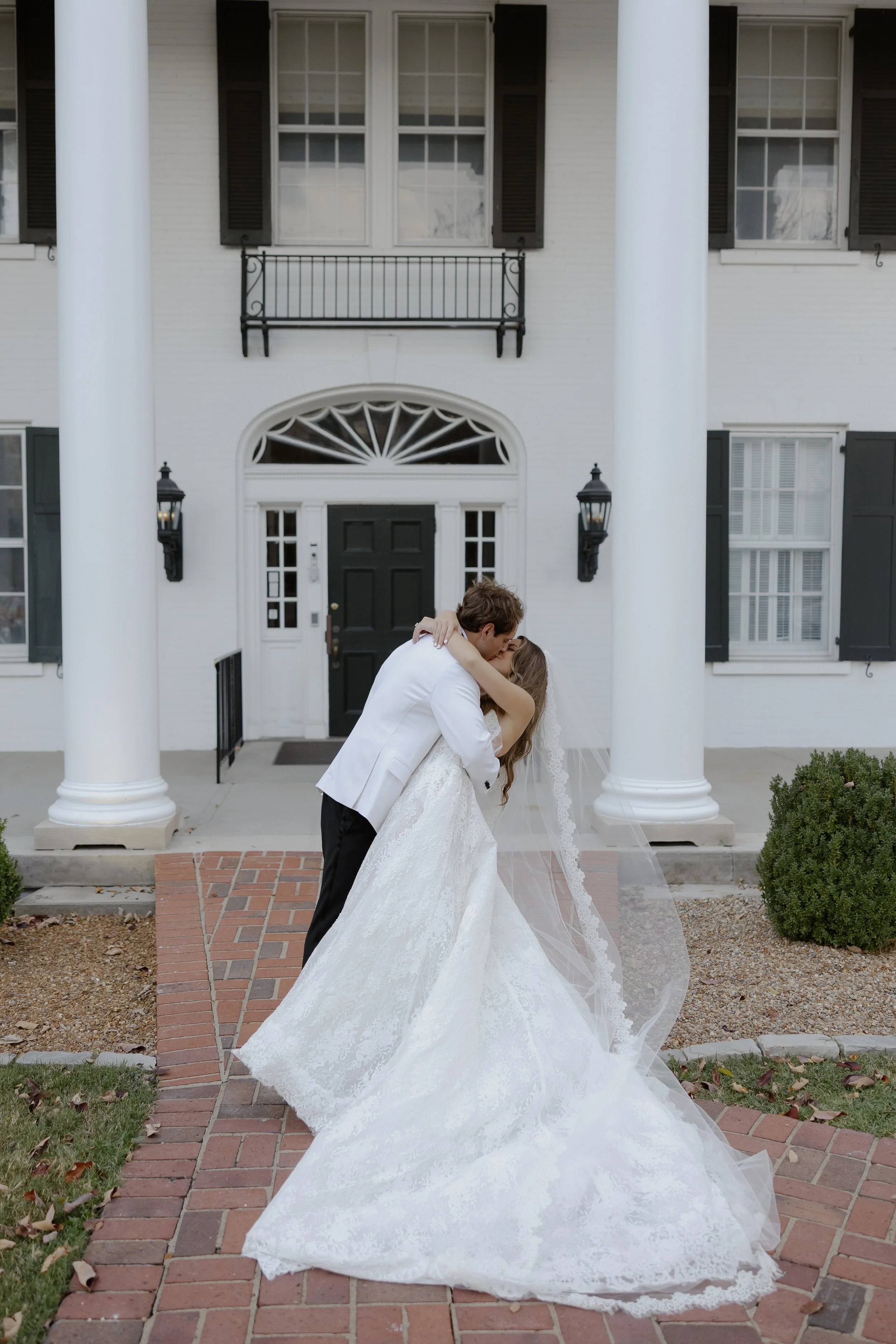 E & R Bride & Groom-4878.jpg