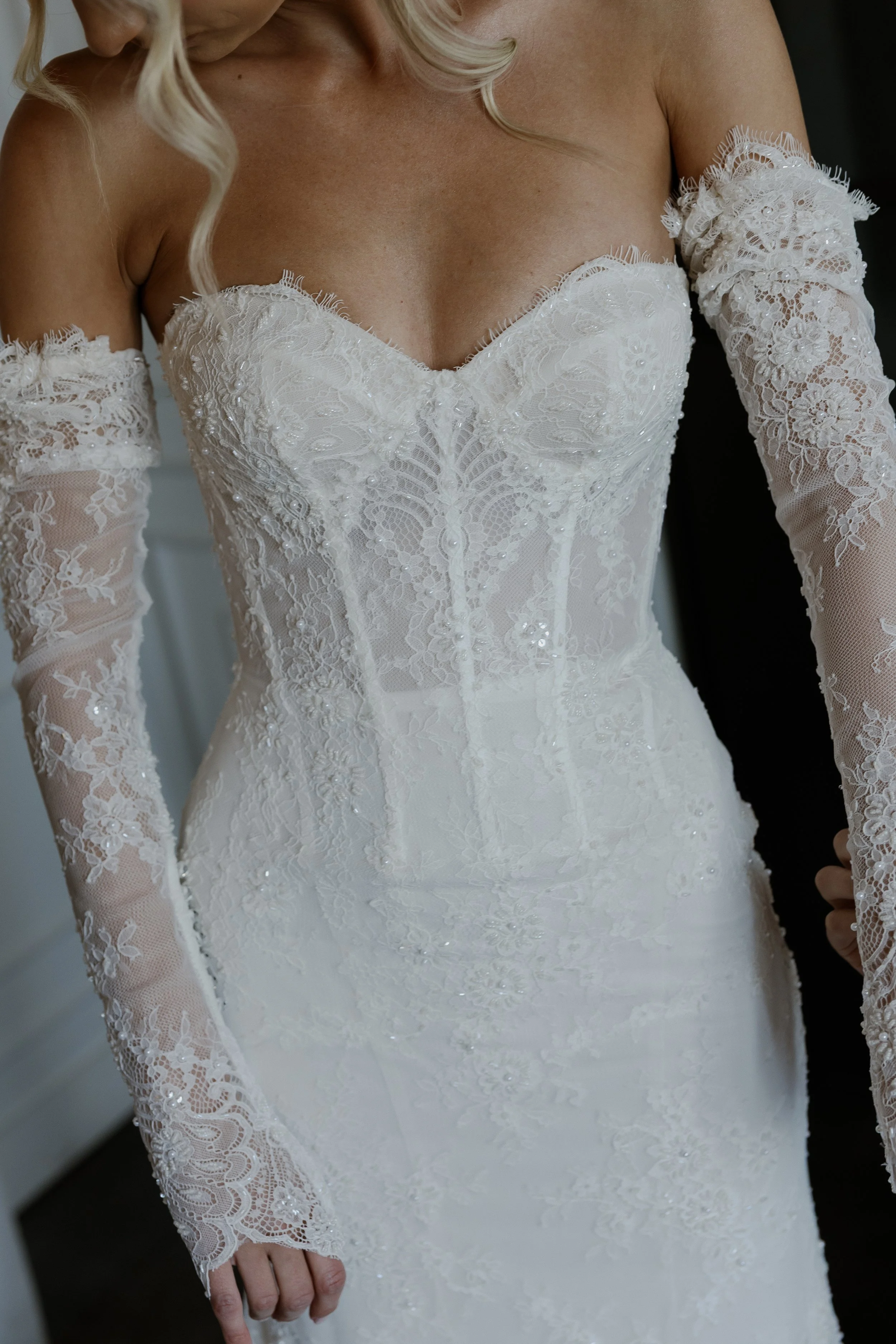 E & B getting ready moments-4310.jpg