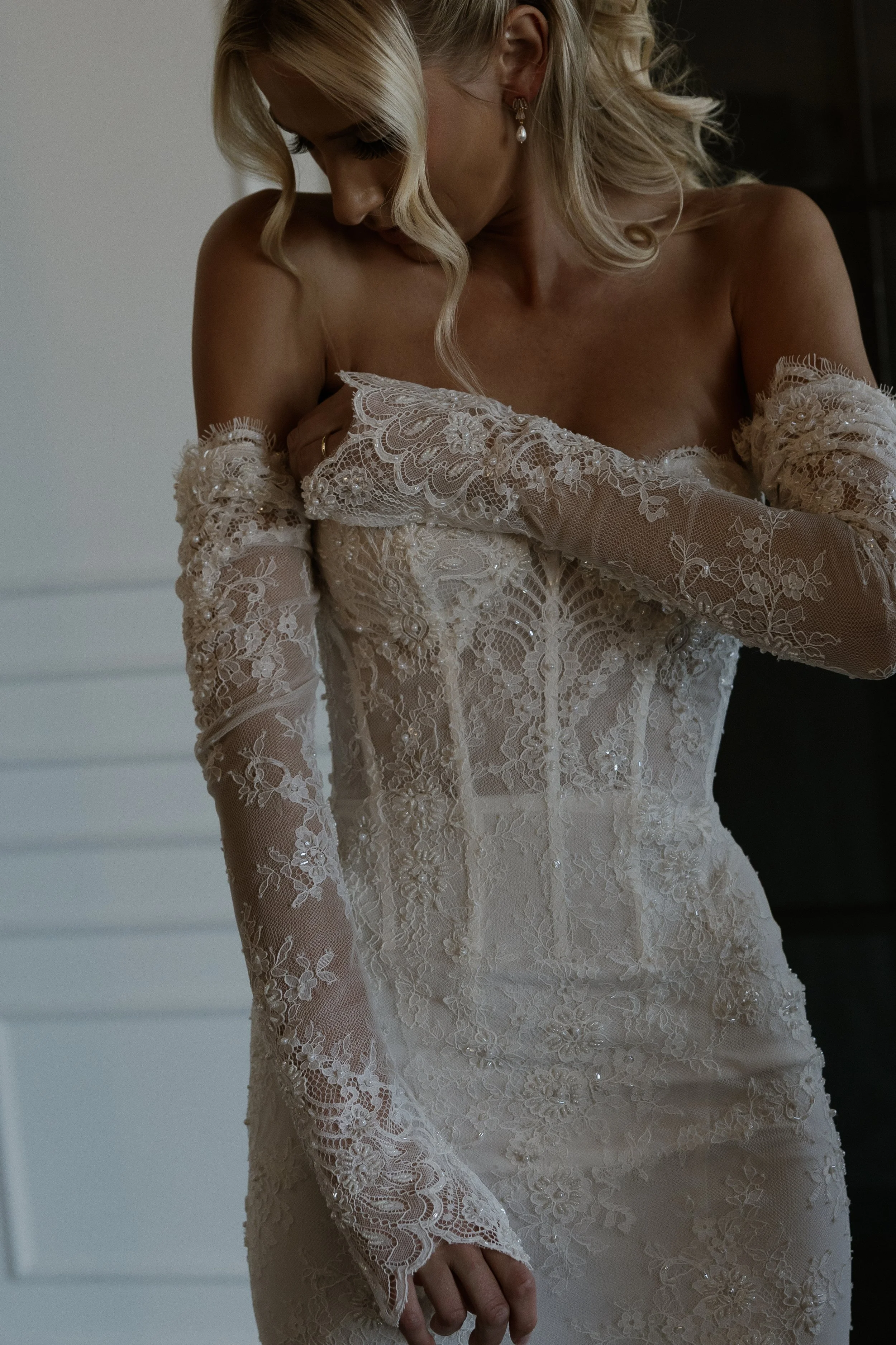 E & B getting ready moments-4355.jpg