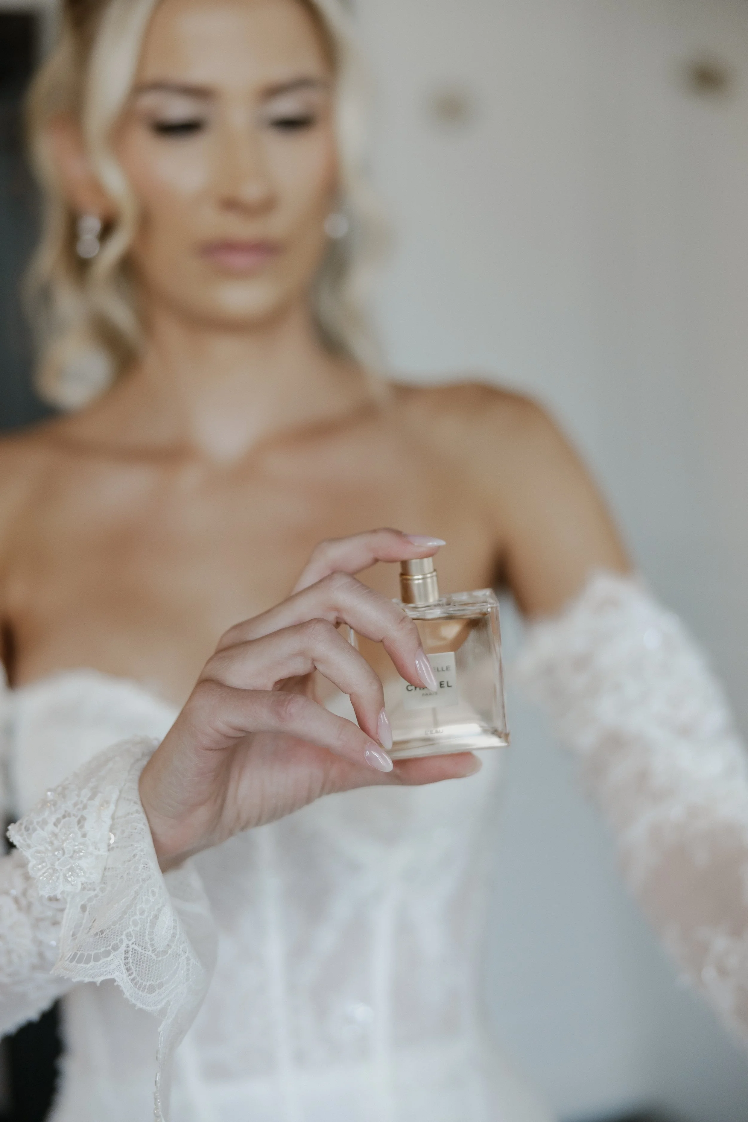 E & B getting ready moments-4416.jpg