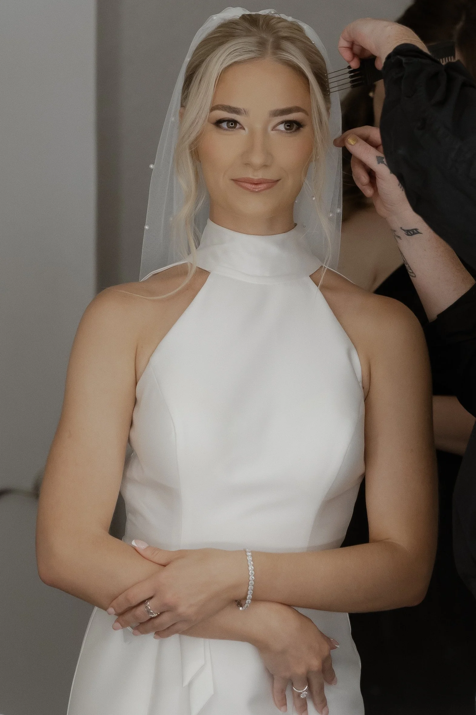 J & T getting ready moment-8730.jpg