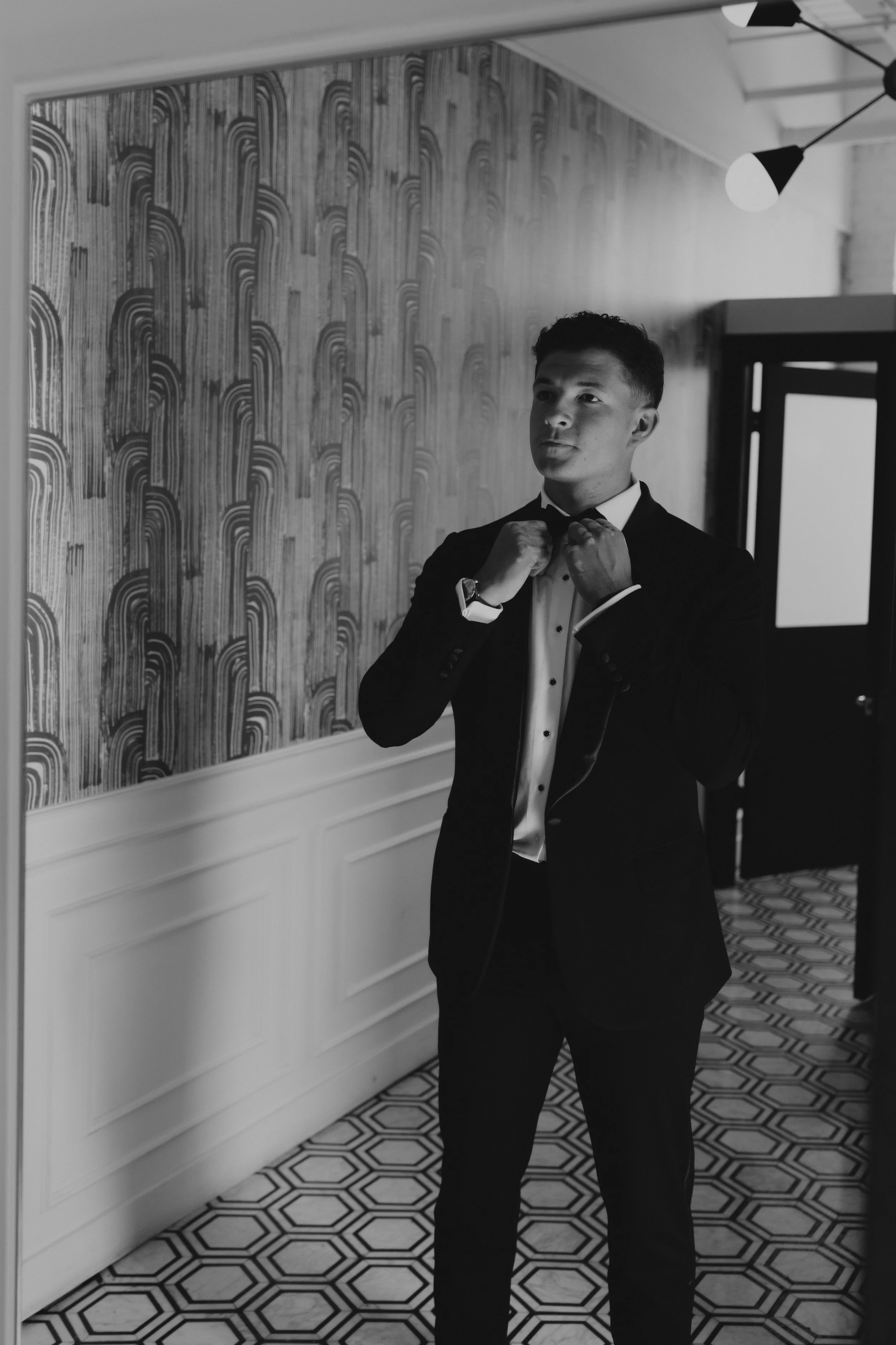 E & B getting ready moments-8155-2.jpg