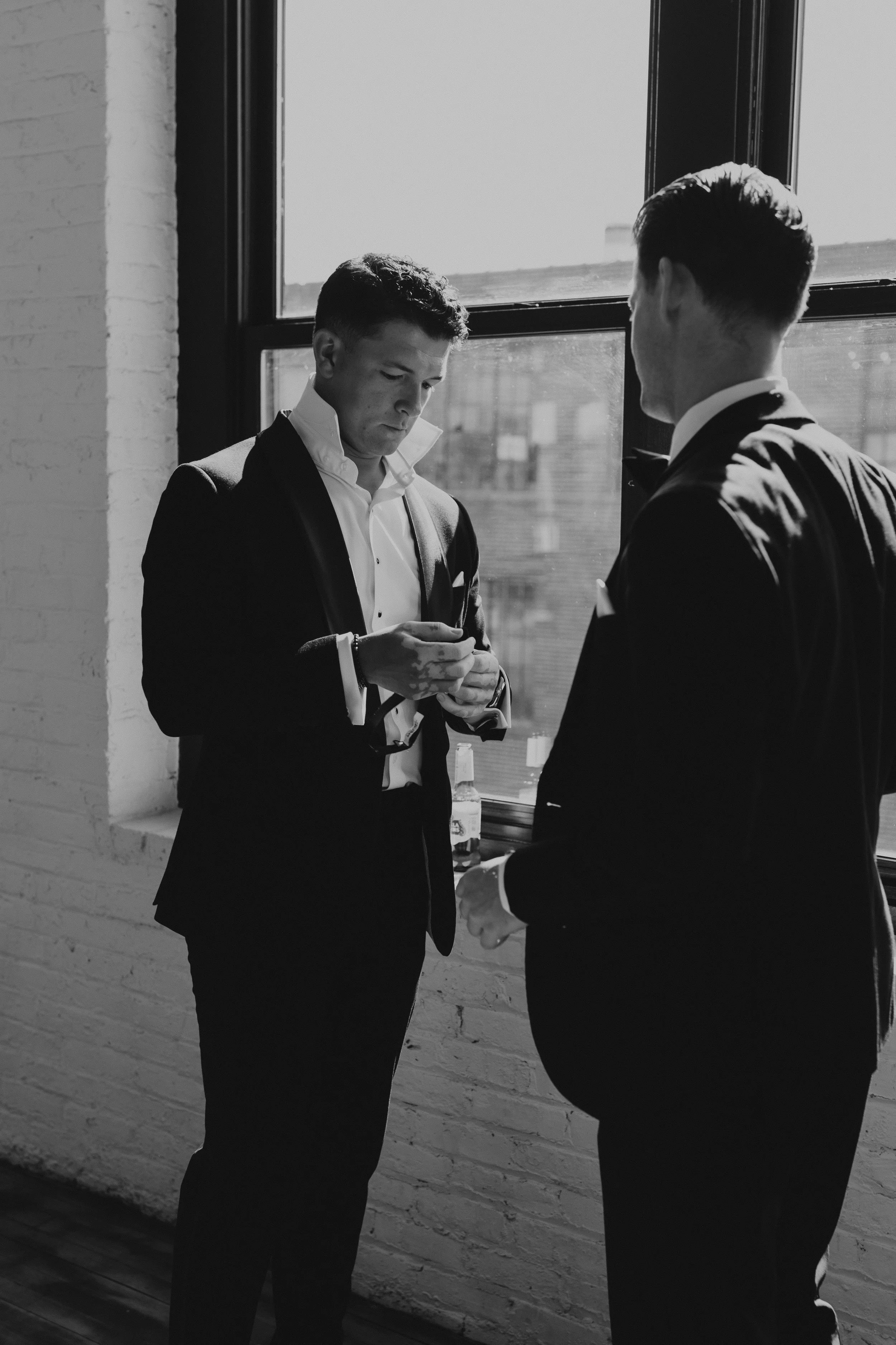 E & B getting ready moments-7861-2.jpg