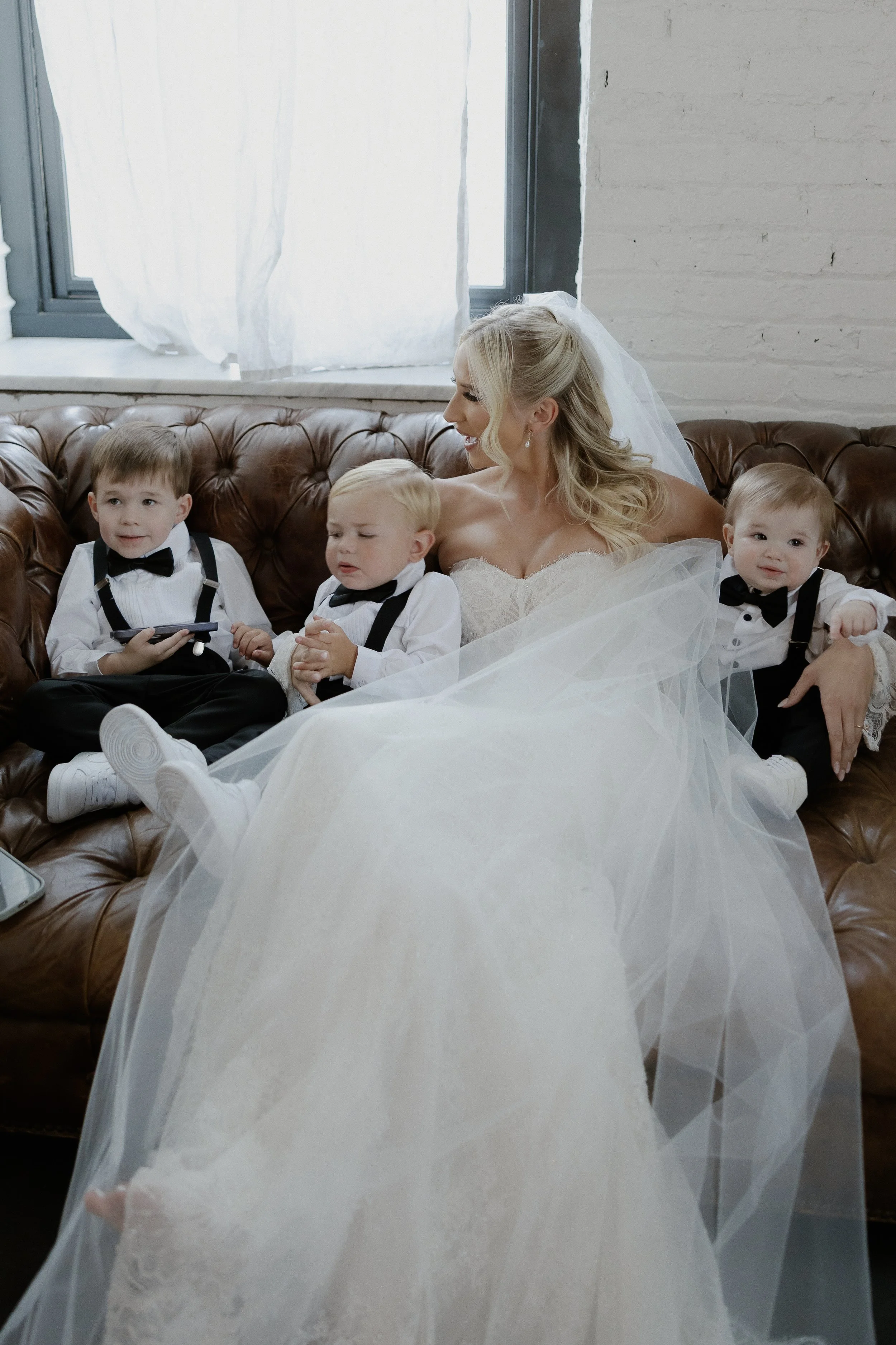 E & B family & friends-6607.jpg