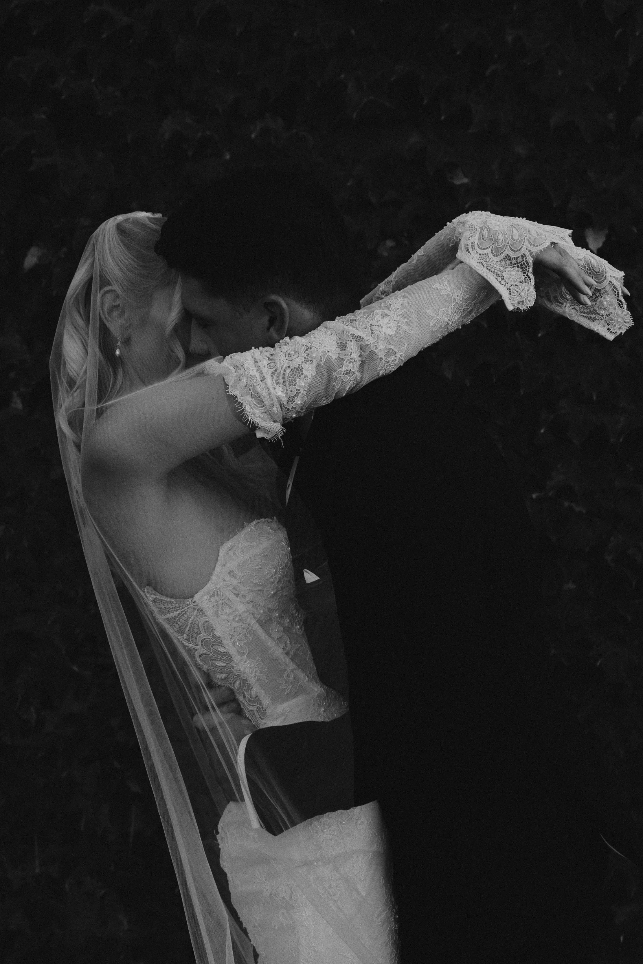 E & B bride & groom-6211-2.jpg