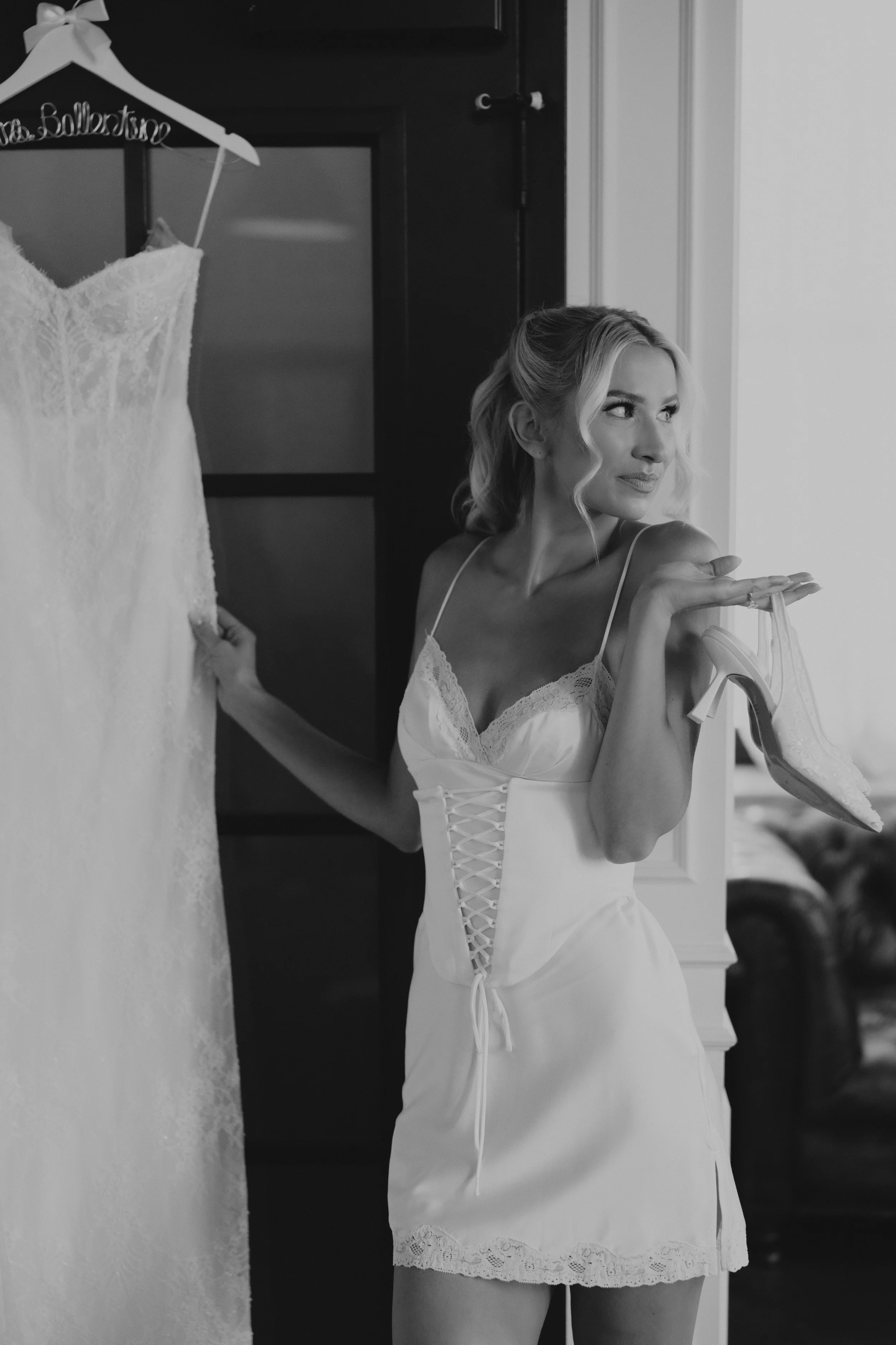 E & B getting ready moments-4250.jpg