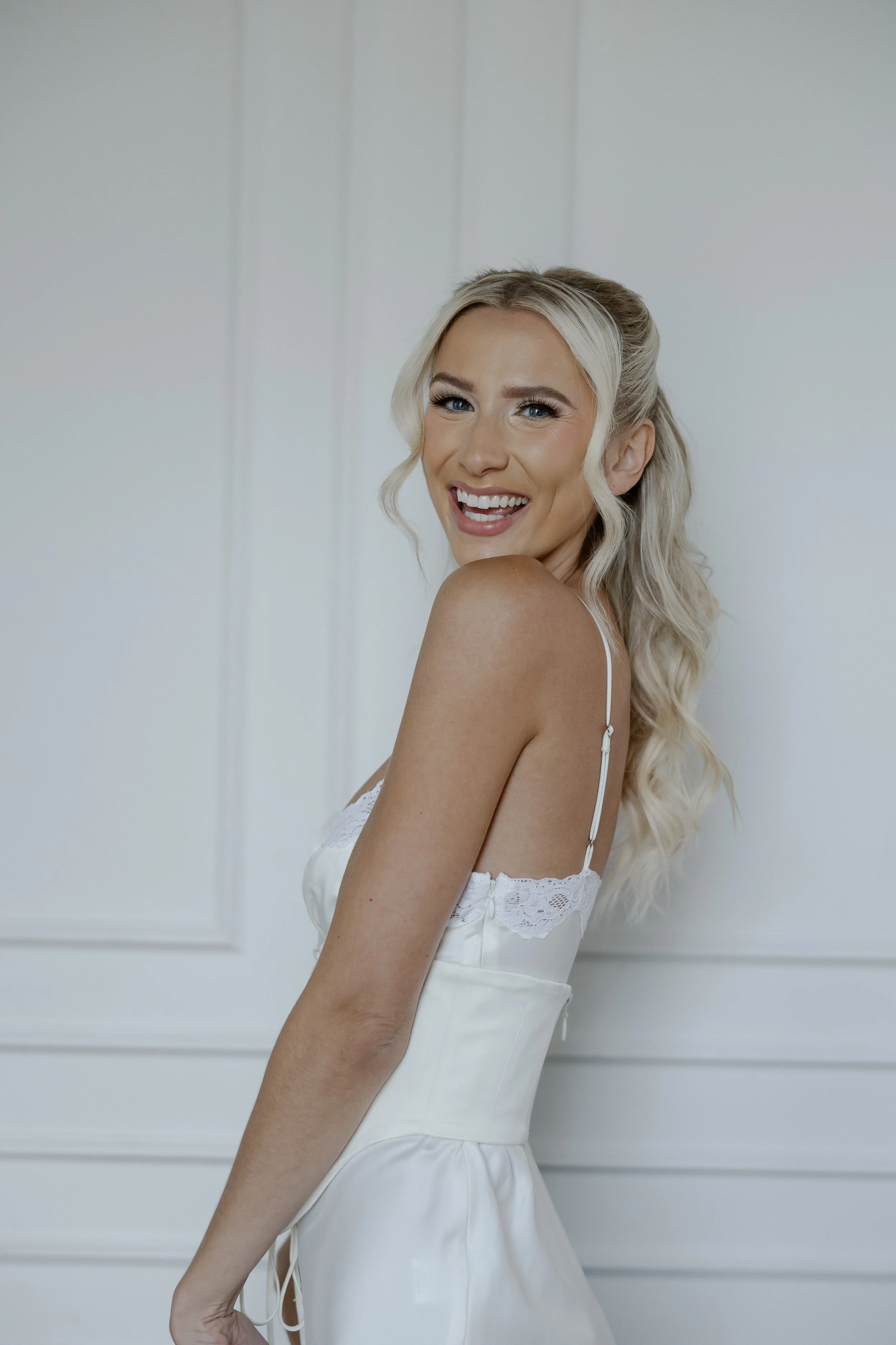 E & B getting ready moments-4111.jpg