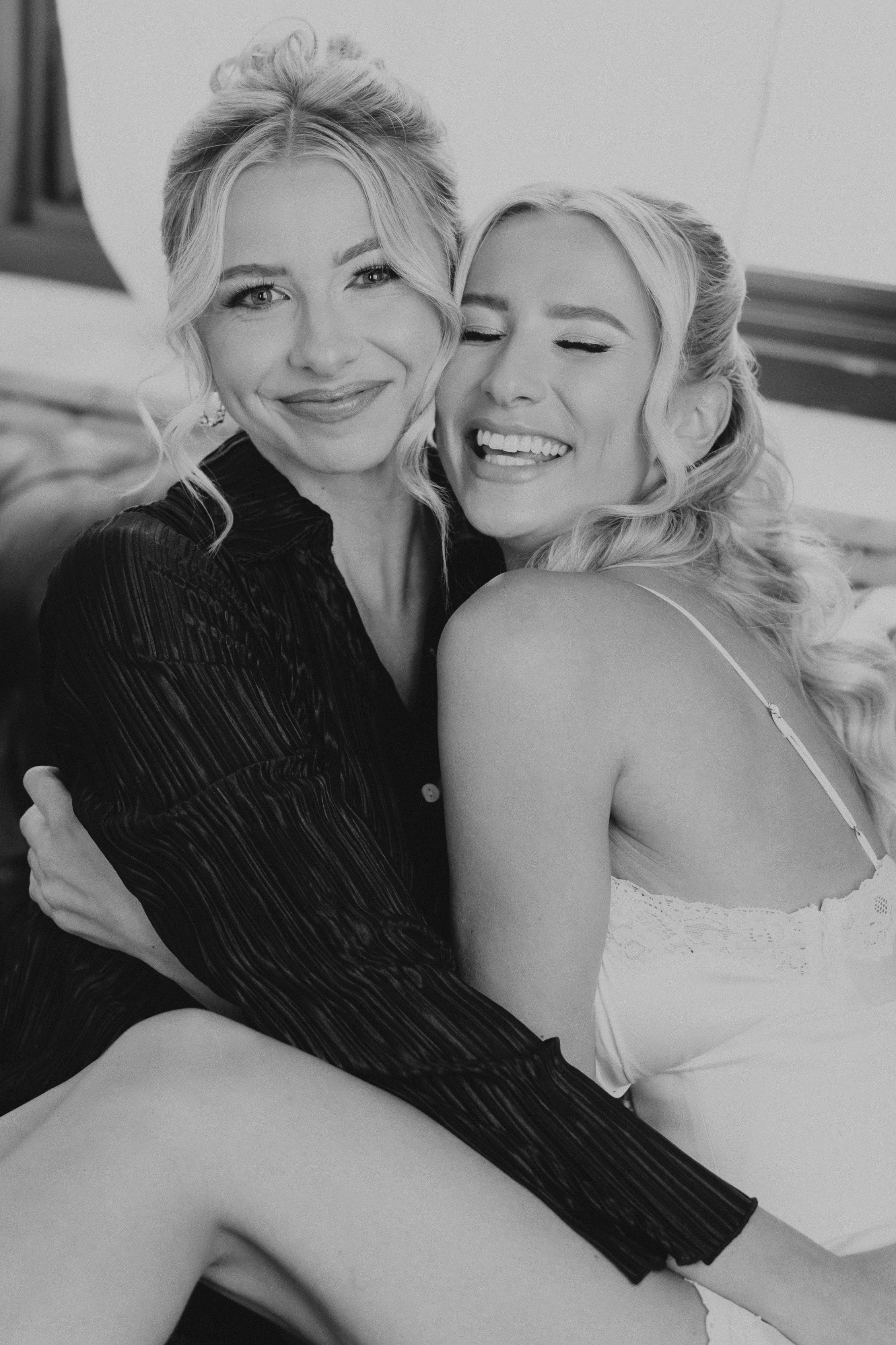 E & B getting ready moments-4211-2.jpg