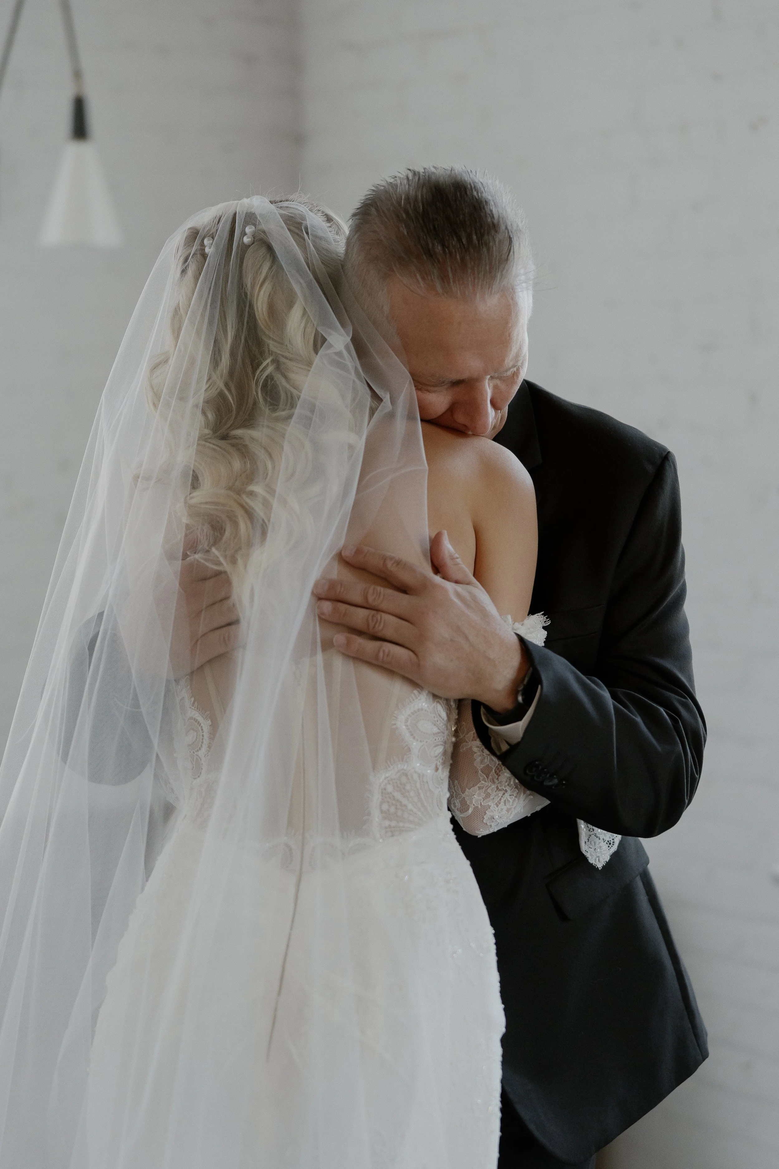 E & B getting ready moments-4545.jpg