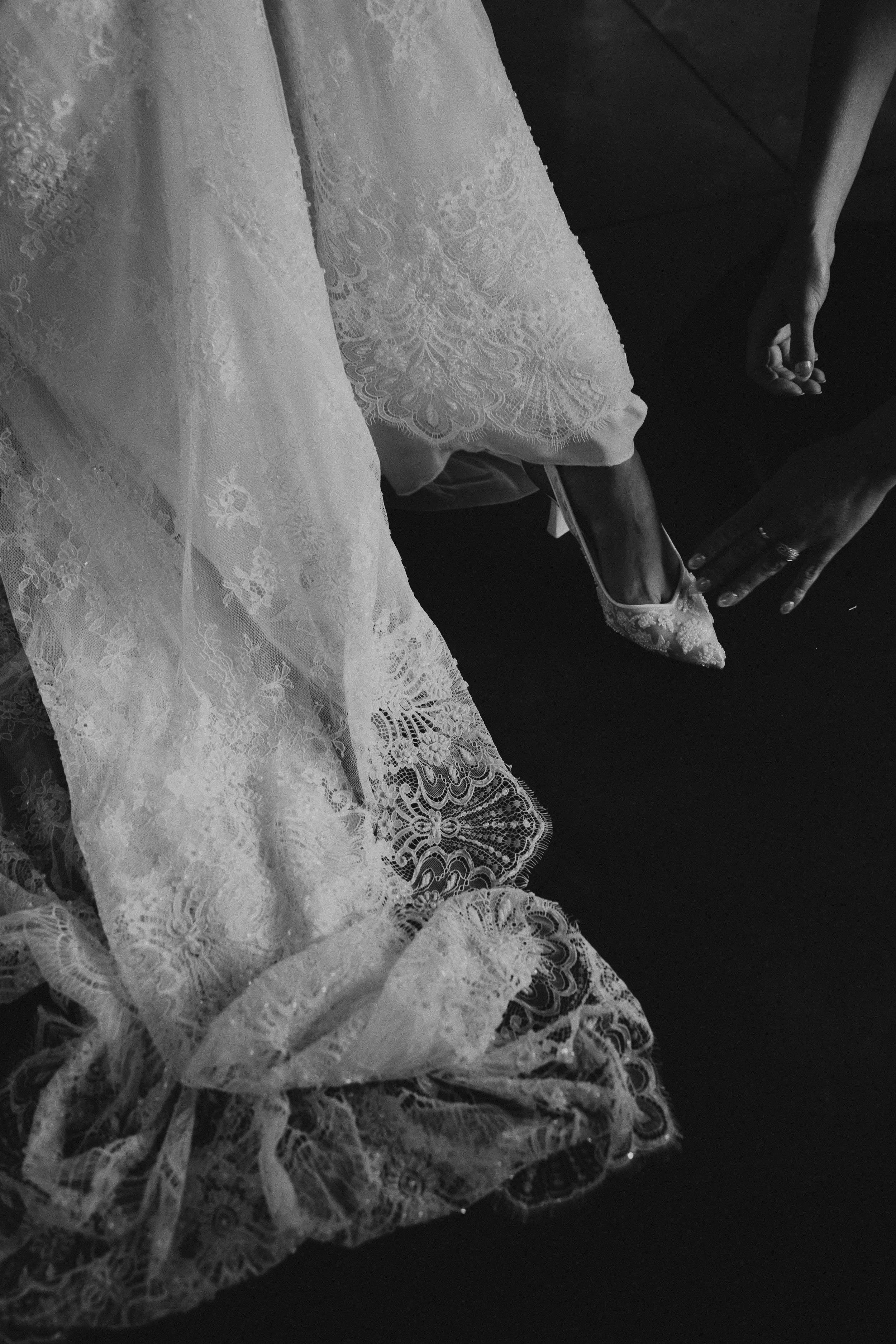 E & B getting ready moments-4321-2.jpg