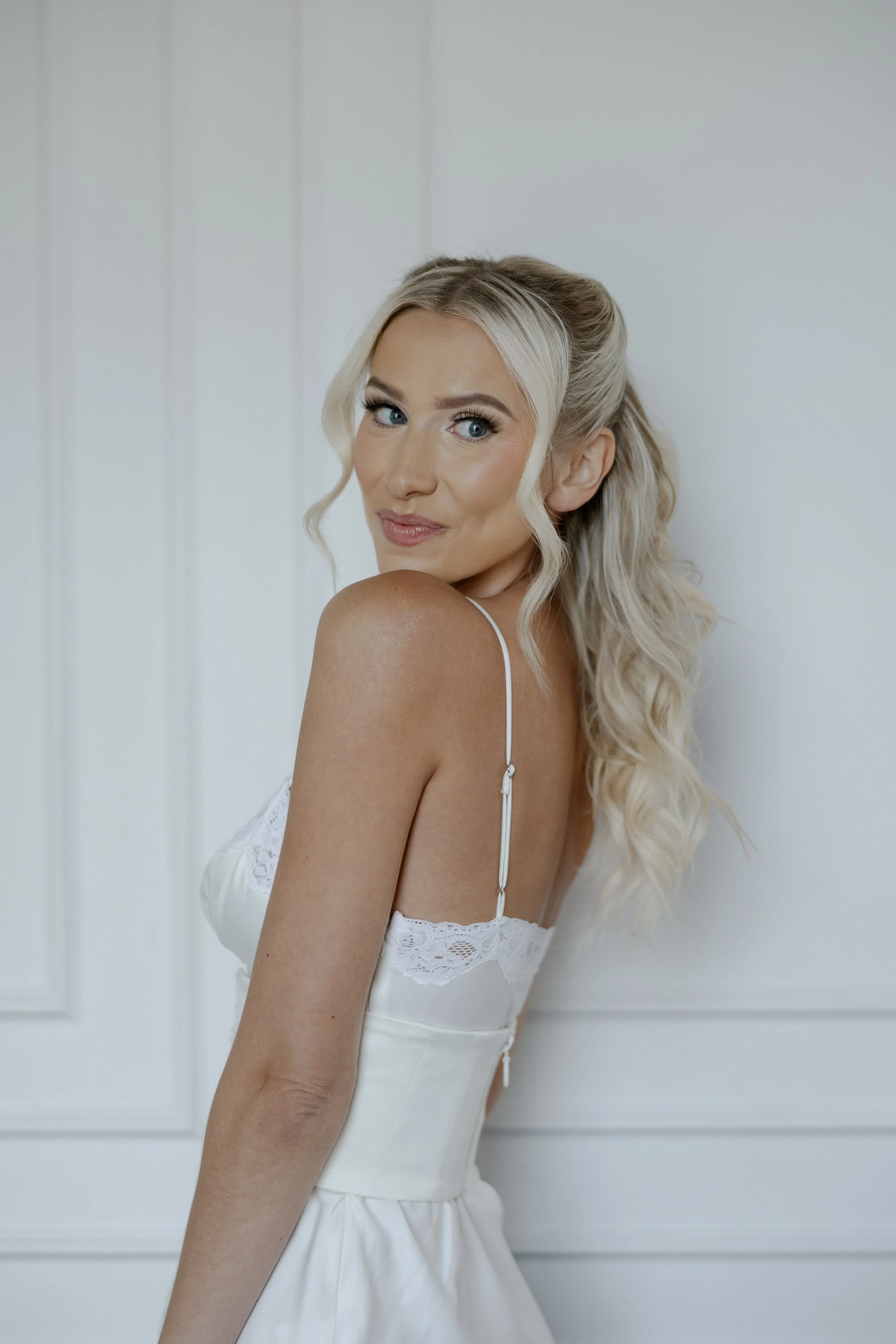 E & B getting ready moments-4099.jpg