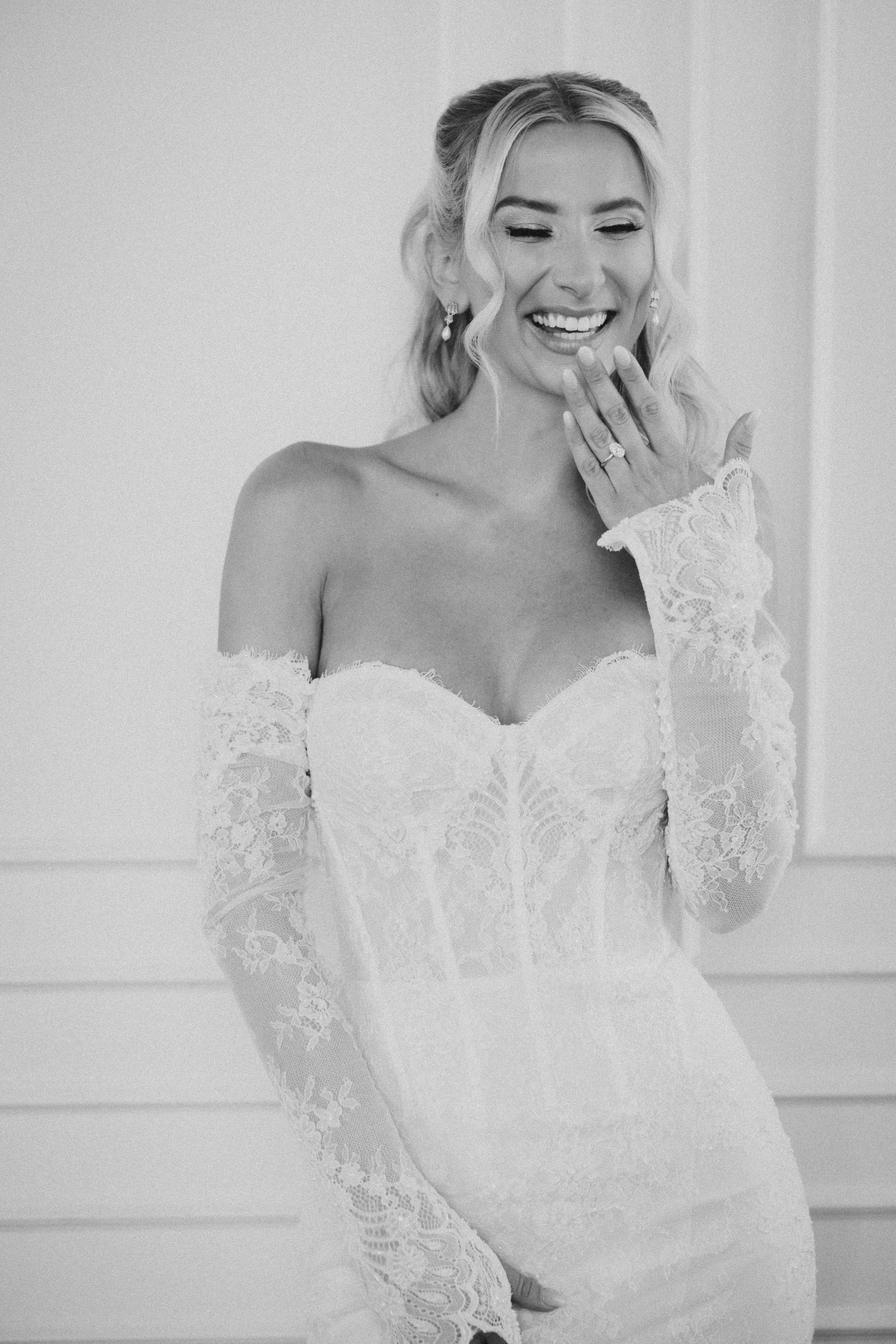 E & B getting ready moments-4398-2.jpg