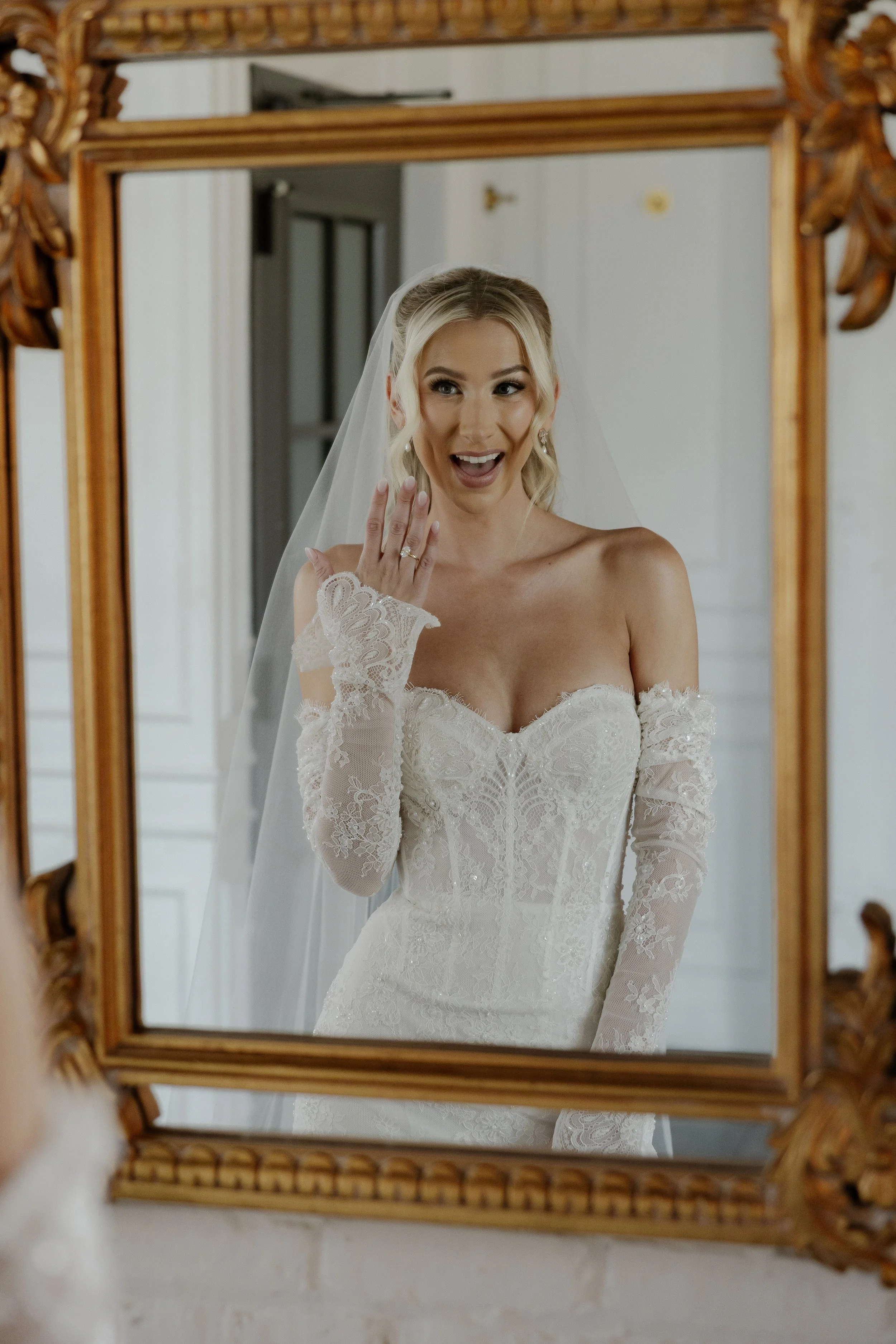 E & B getting ready moments-4503.jpg