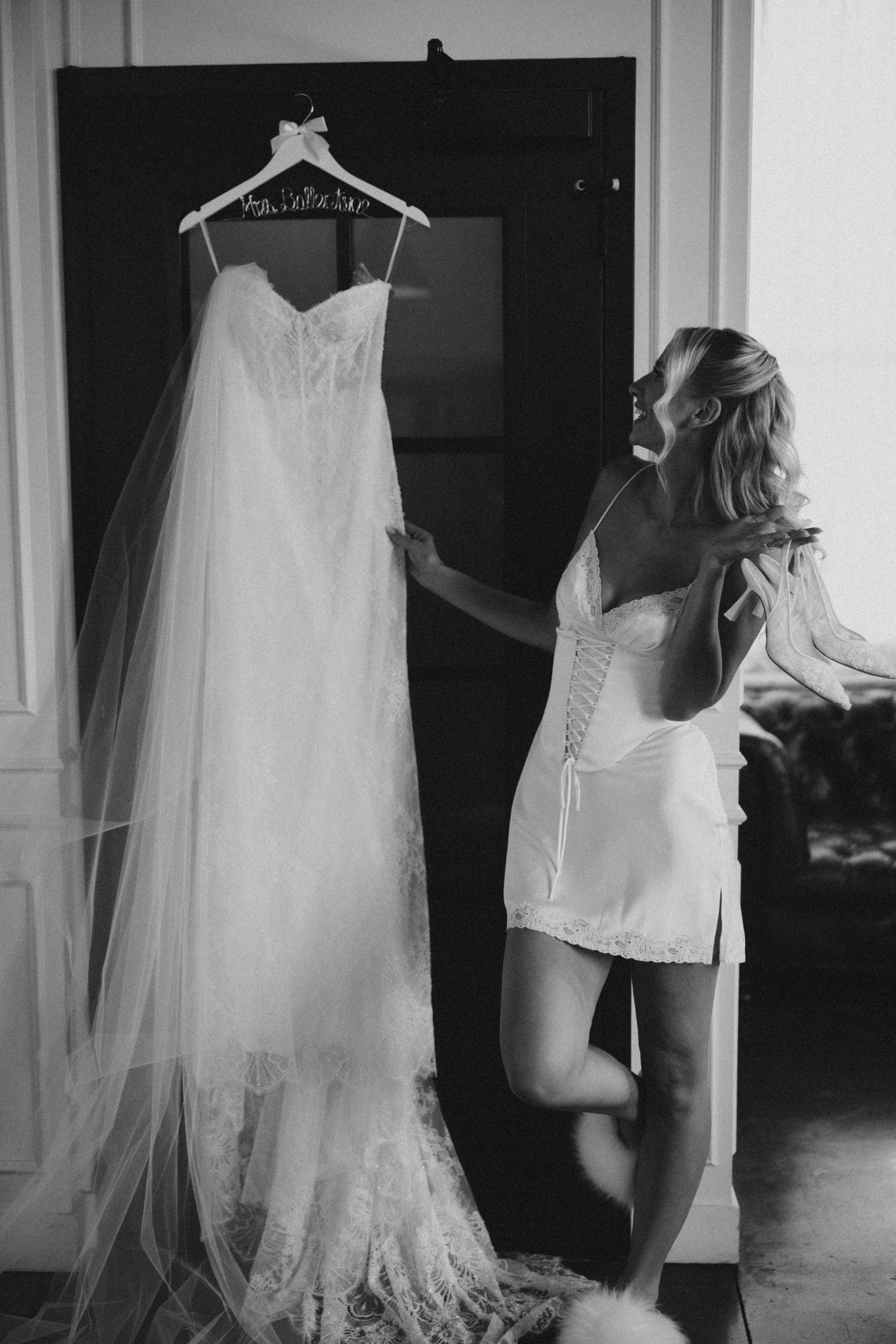 E & B getting ready moments-4243-2.jpg