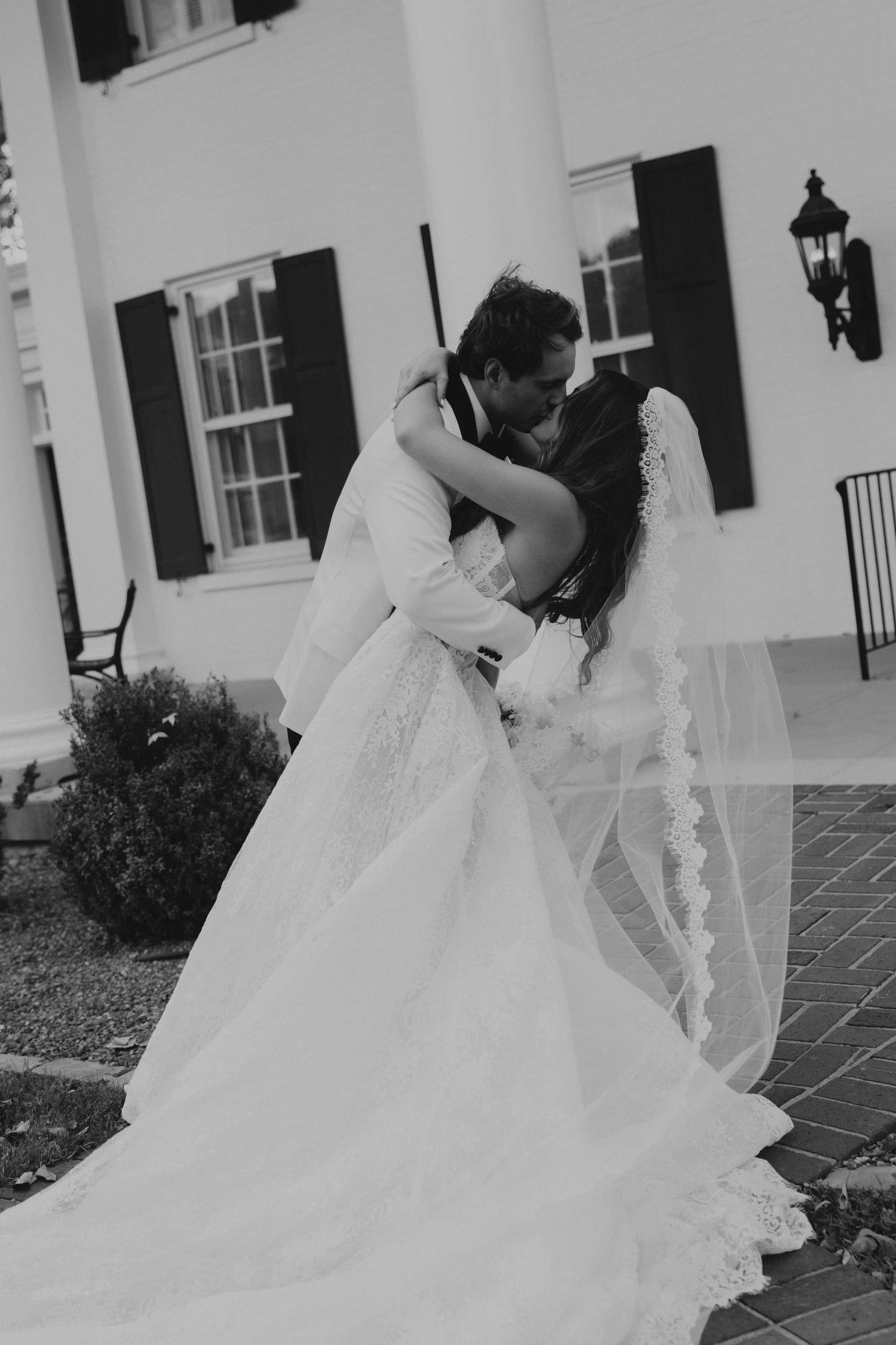 E & R Bride & Groom-3055-2.jpg