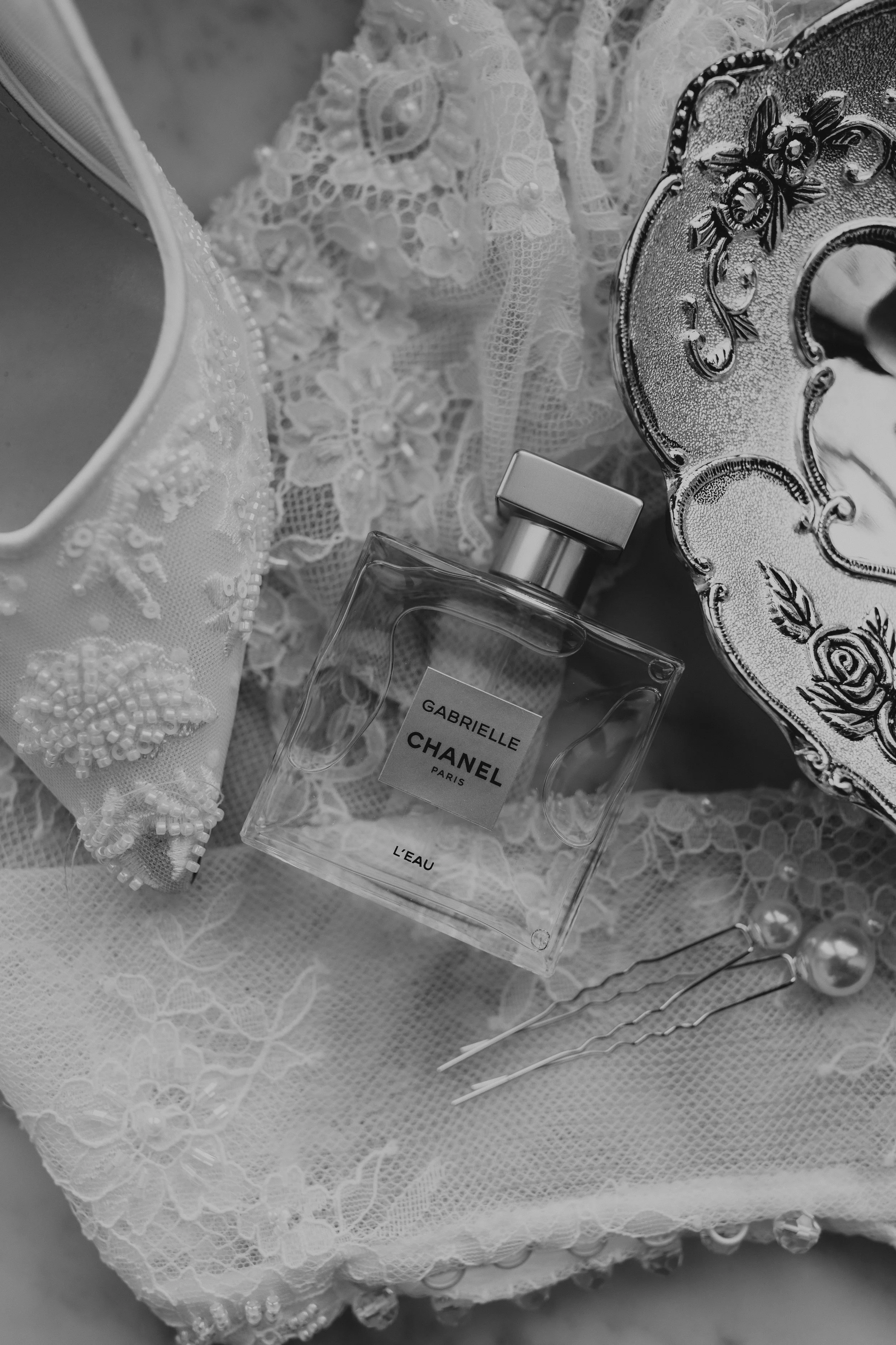 E & B getting ready moments-7757-2.jpg