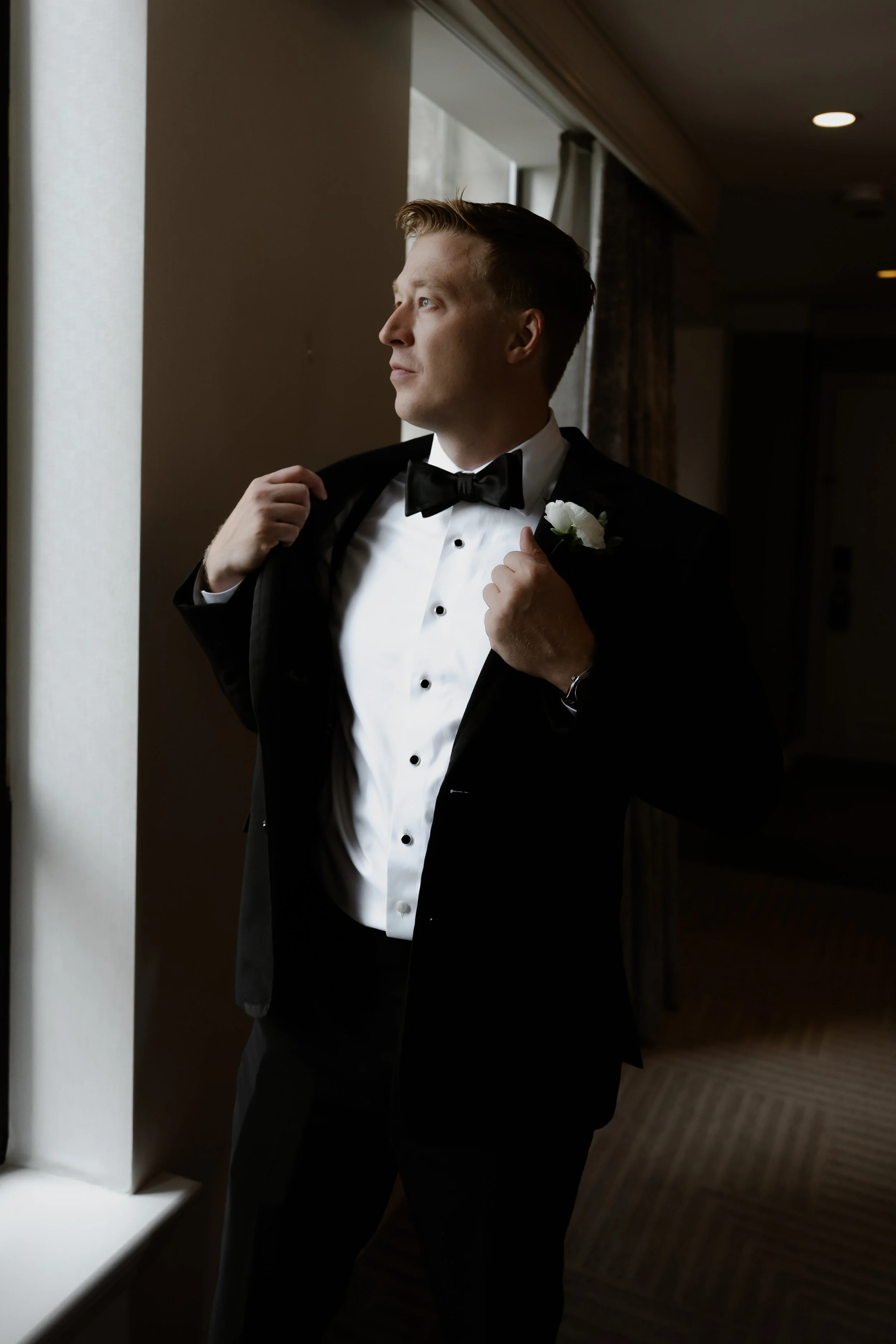 J & T getting ready moment-0599.jpg