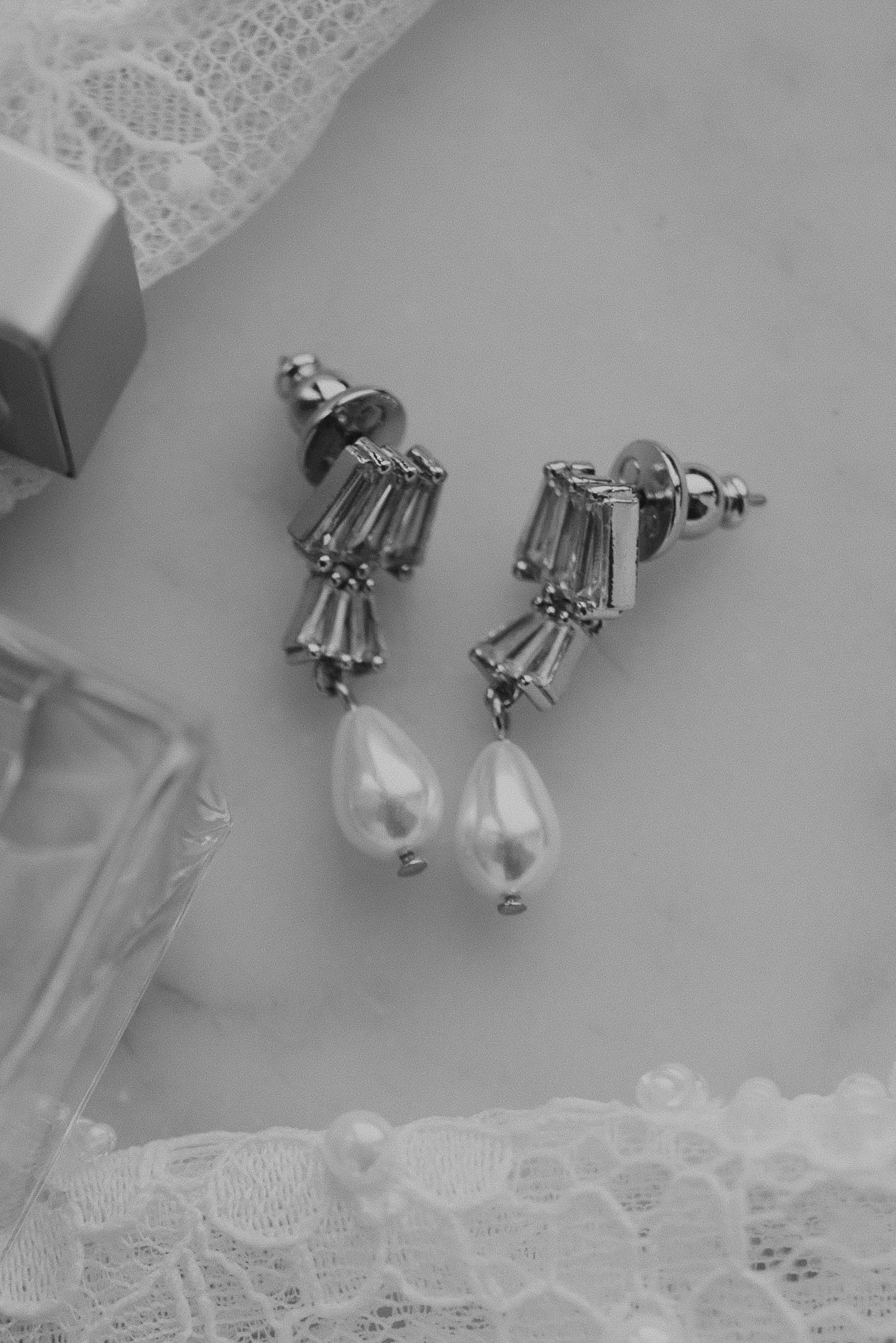 E & B getting ready moments-7738-2.jpg