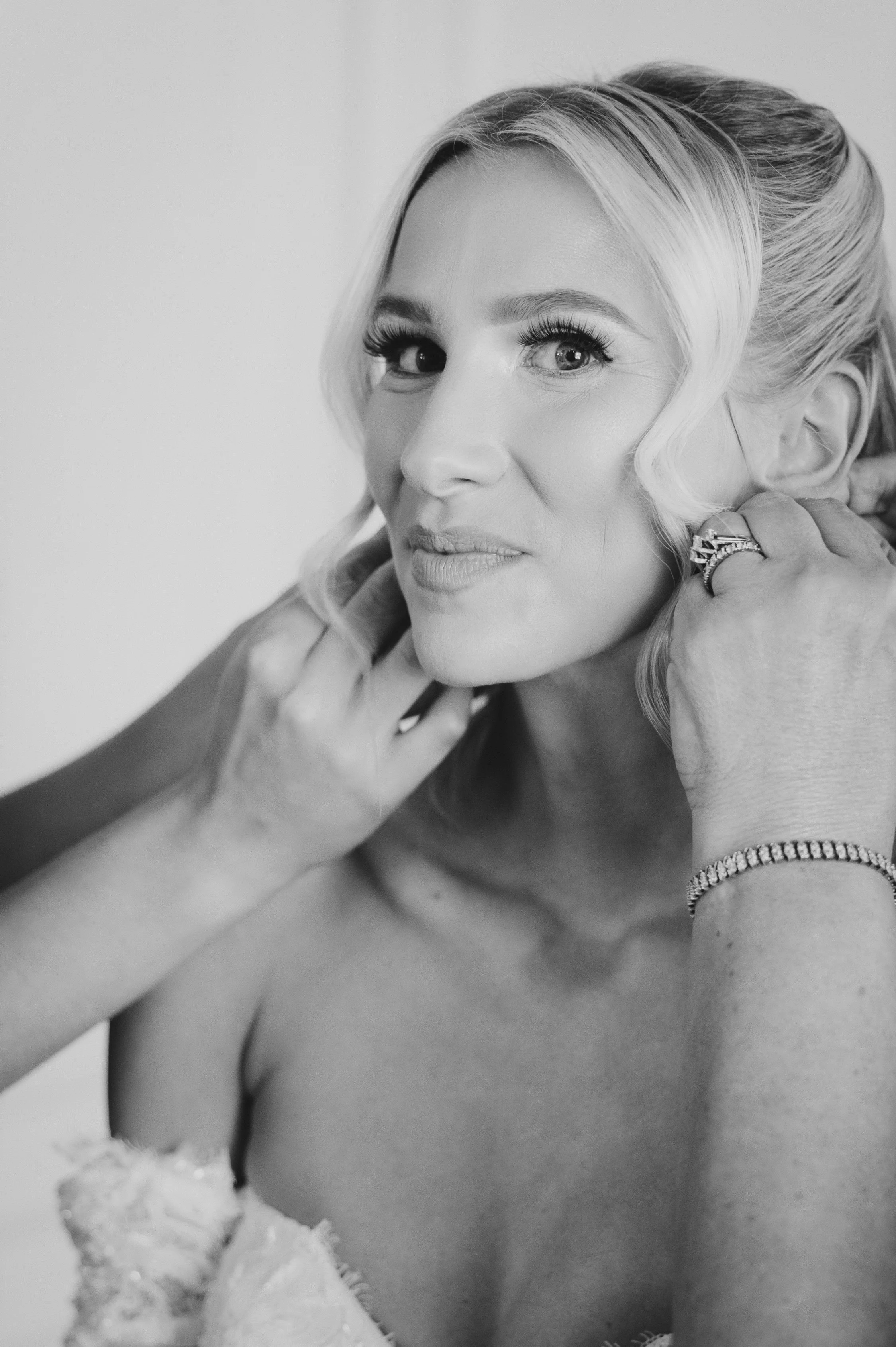 E & B getting ready moments-4348-2.jpg