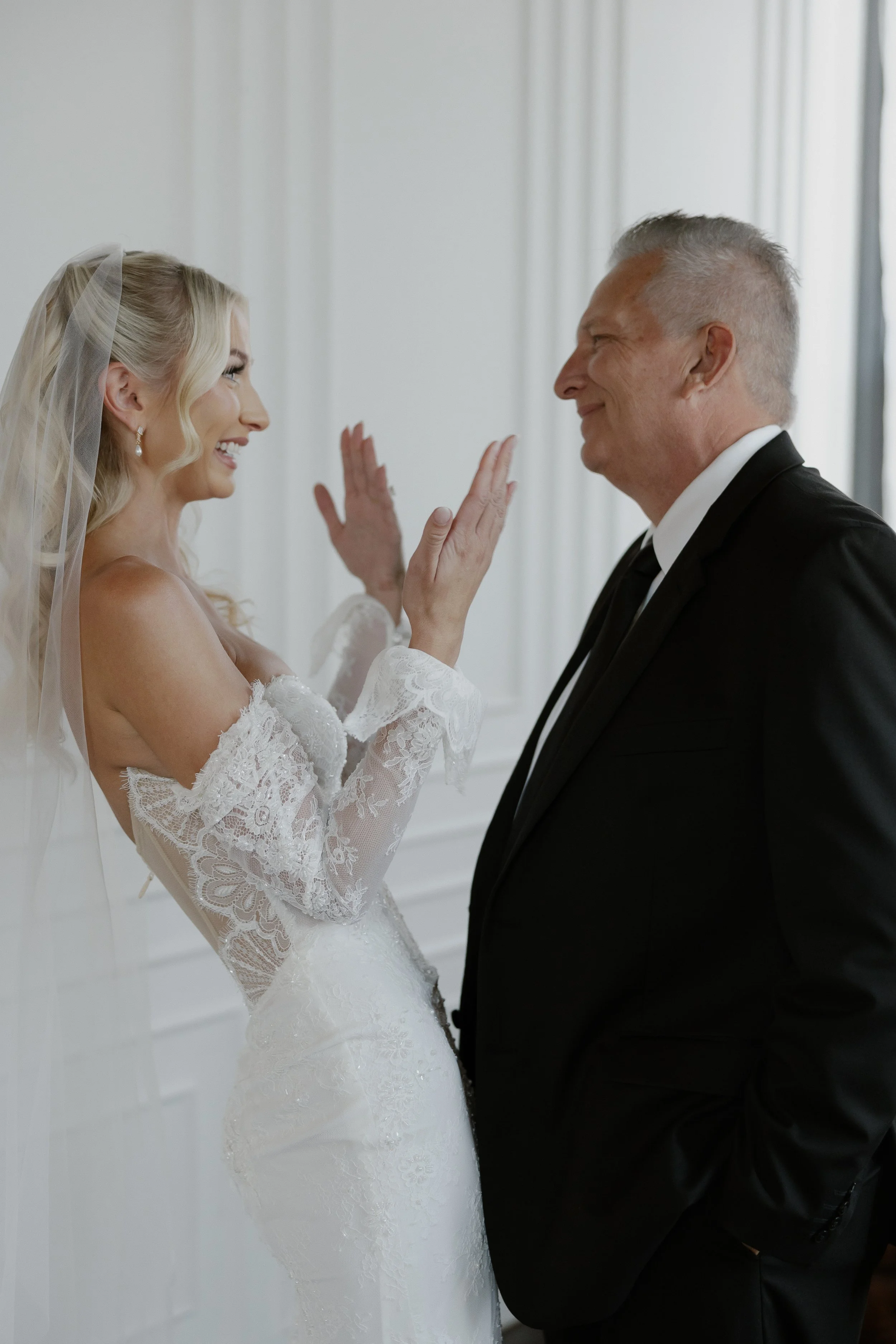 E & B getting ready moments-4555.jpg