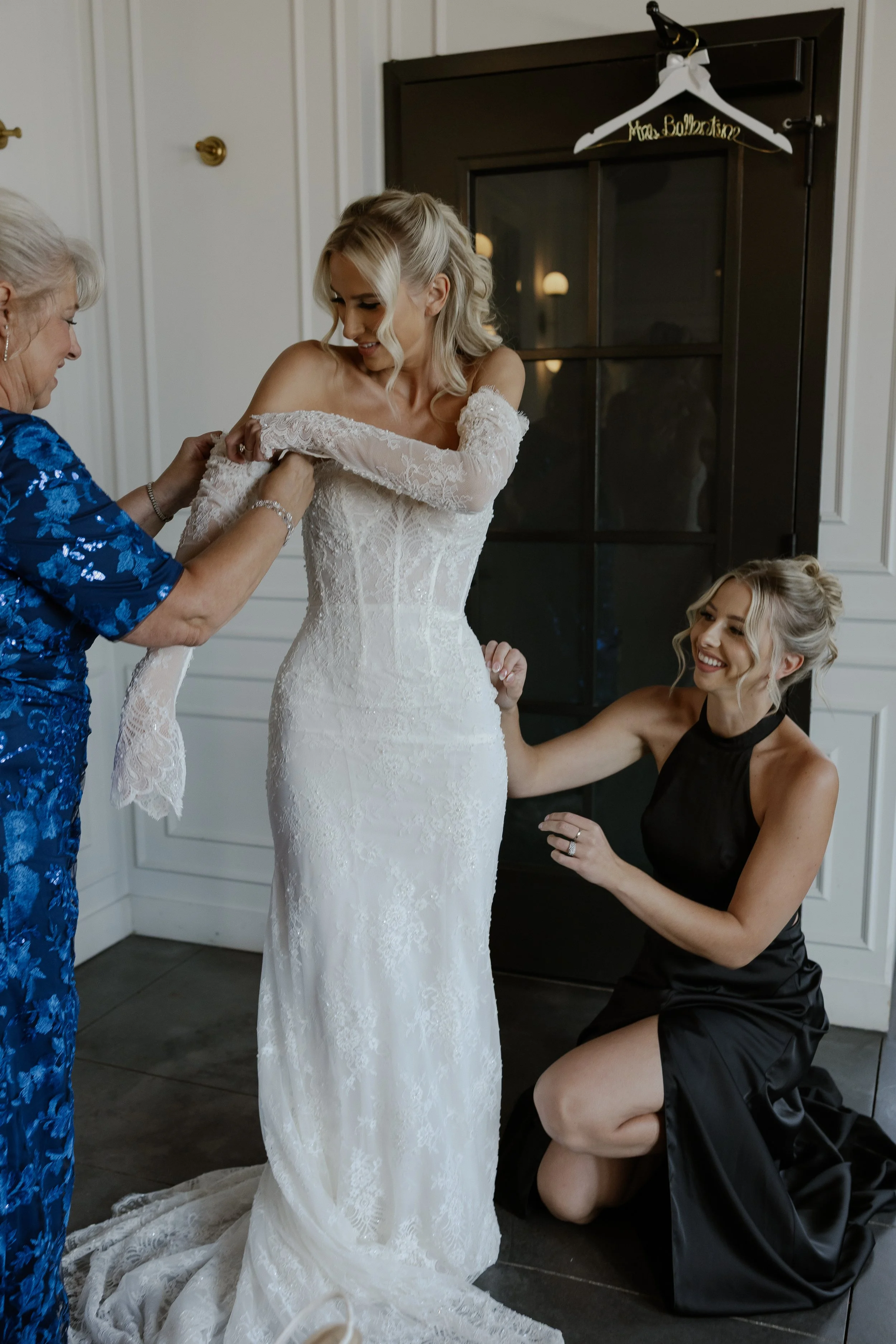 E & B getting ready moments-4293.jpg