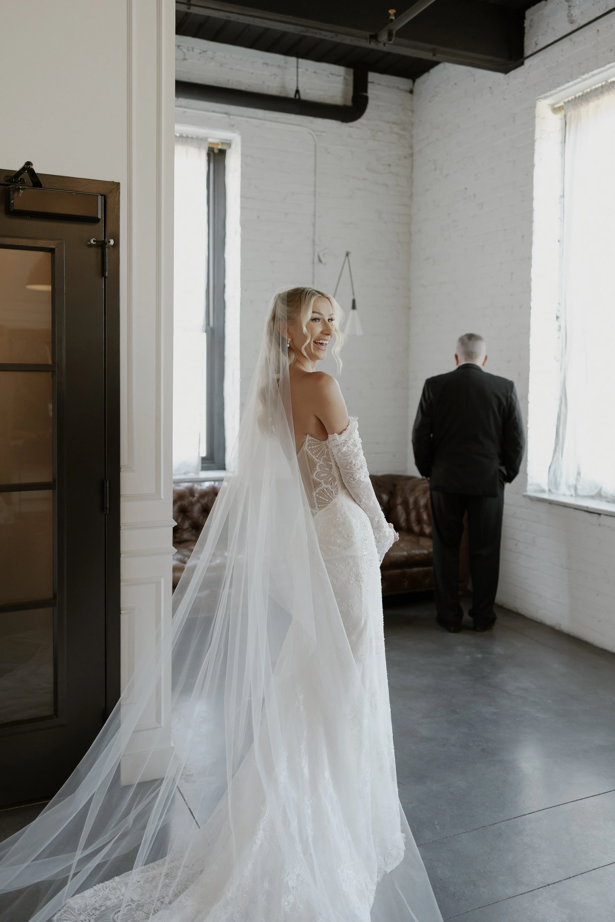 E & B getting ready moments-4514.jpg