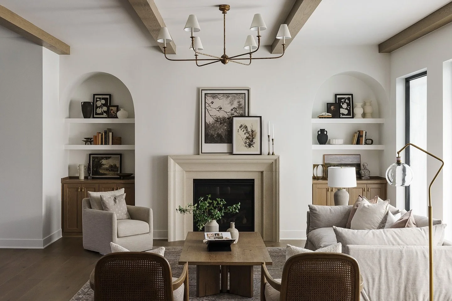 We&rsquo;re still swooning over this living room! 😍 Timeless, welcoming, and cozy from every angle! 🫶

Ready to build your dream home? We&rsquo;d love to chat! Click the link in our bio for more info. 🔗

📸: @matthewaphoto

#luxuryhouse #kcbuilder