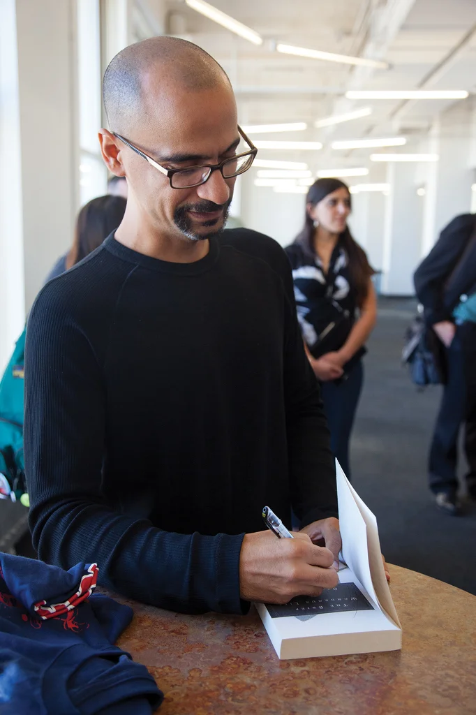 409769fcac310a3e-cmp_091712_junotdiaz_csanchez01.jpg