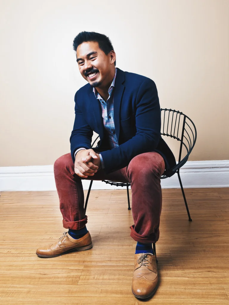  Multimedia Journalist Dennis Valera 
