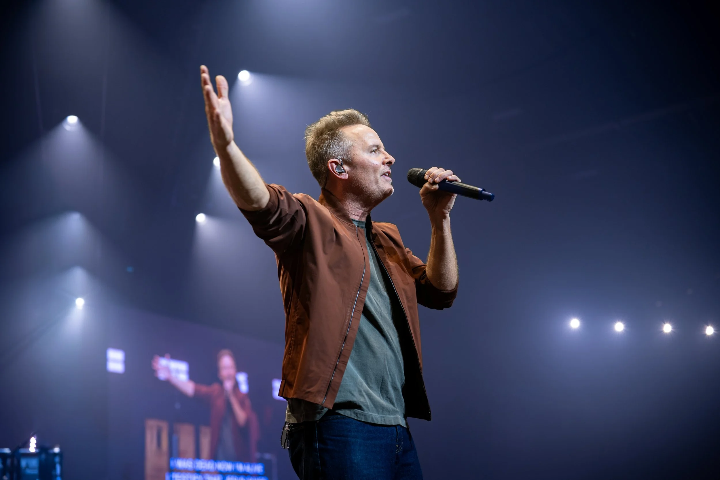 Video System Design / Engineering / Video Directing / Camera Operation / Media Servers 