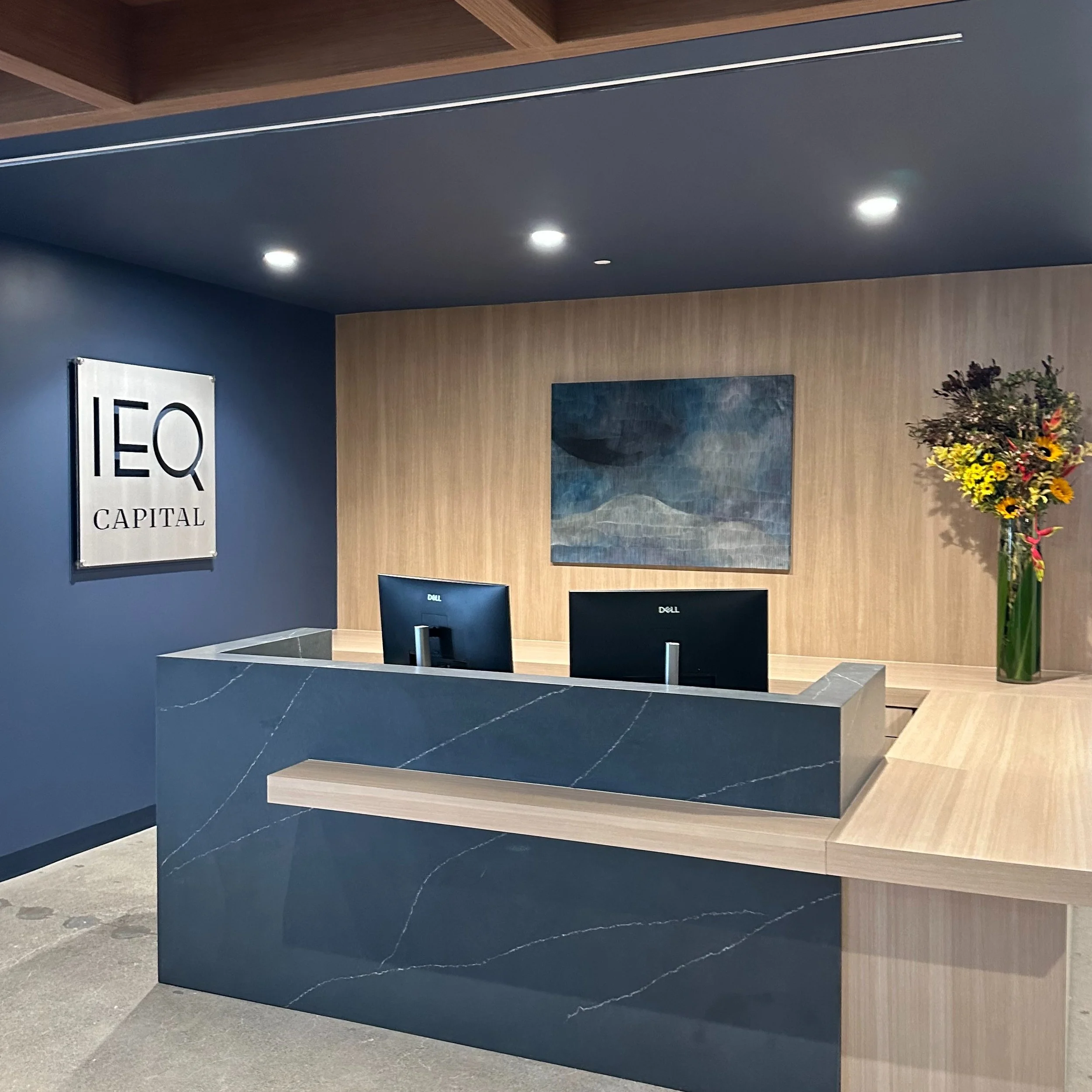 From brand-new office fit-outs to refreshing existing workspaces, our team specializes in seamless white-glove commercial art installations that transform environments.

Thank you @riseart for your trust and collaboration on this project. We loved be