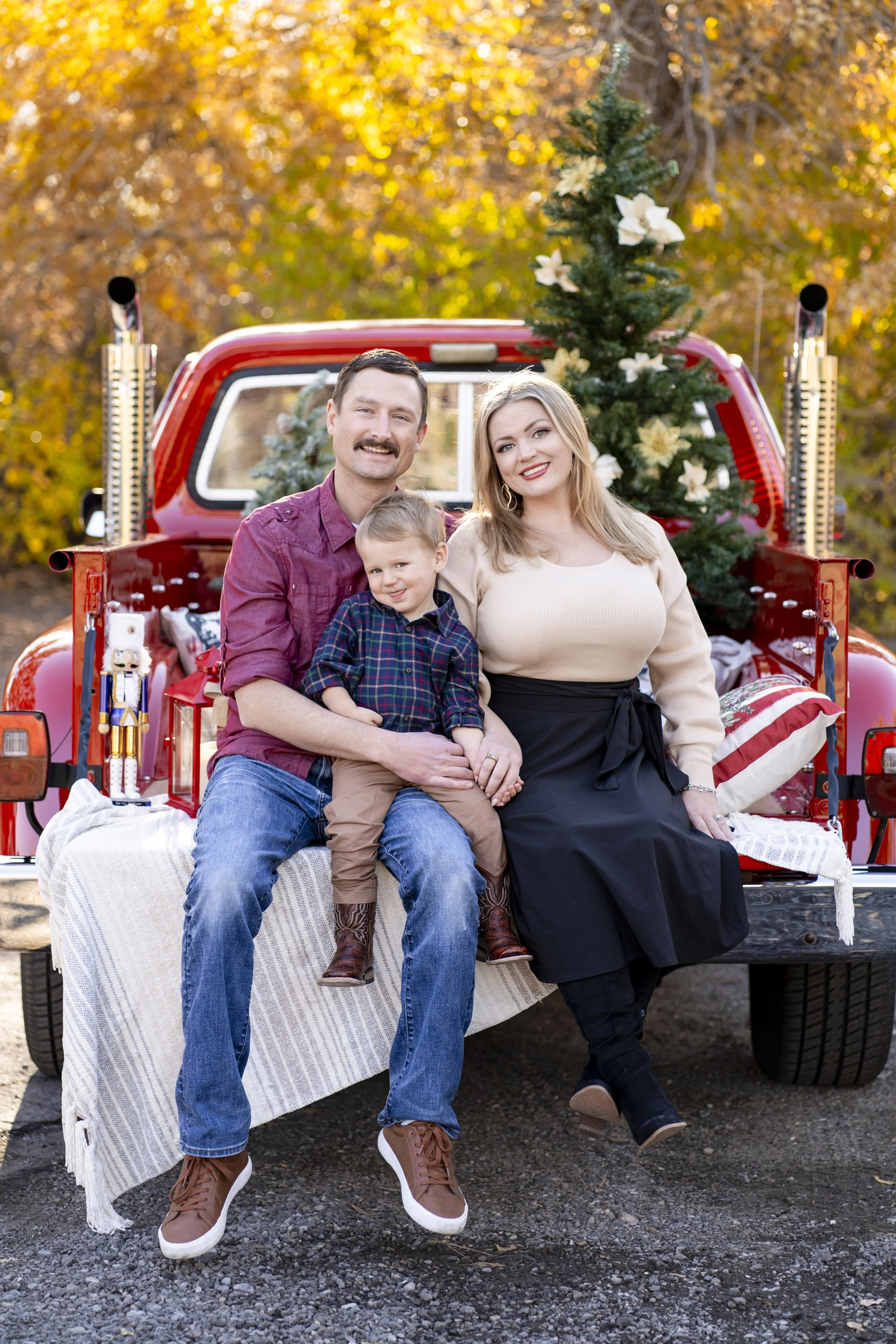 RedTruckMini24-35.jpg