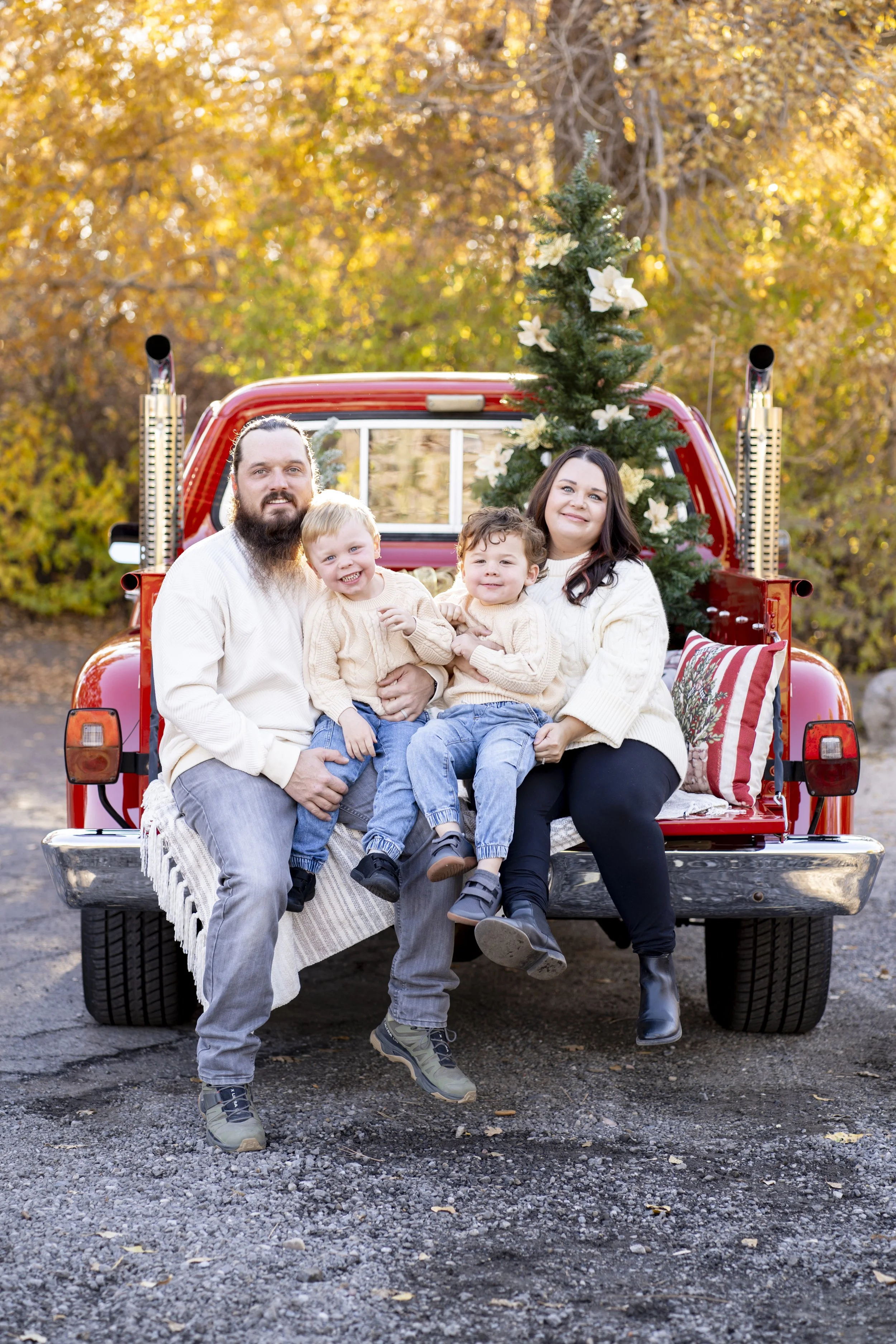 RedTruckMini24-13.jpg