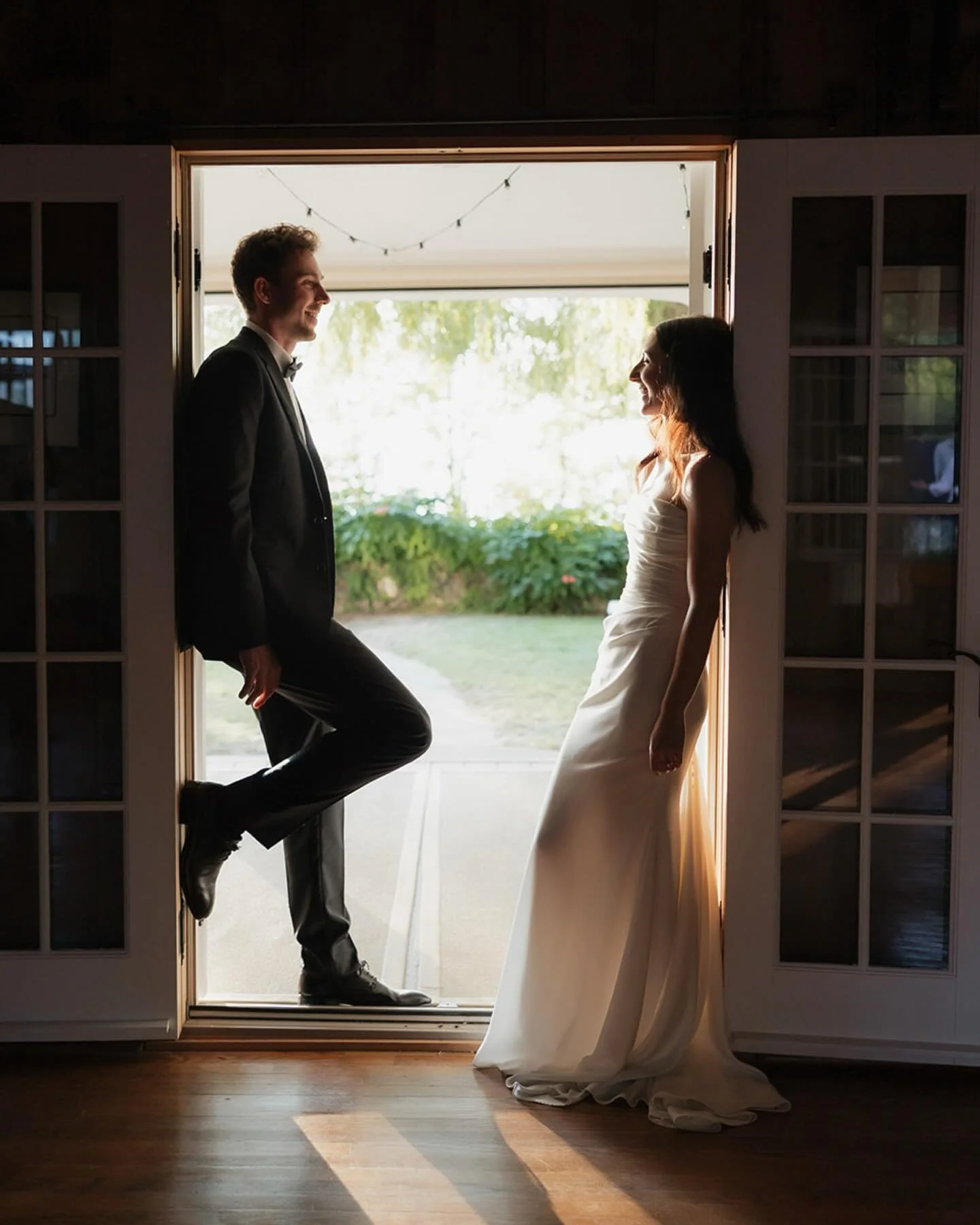 Is there anything better than a cottage wedding? Celebrating your love surrounded by a place full of memories makes your day truly unforgettable.

It doesn&rsquo;t hurt that it&rsquo;s right on the water&rsquo;s edge&mdash;can you imagine a more magi