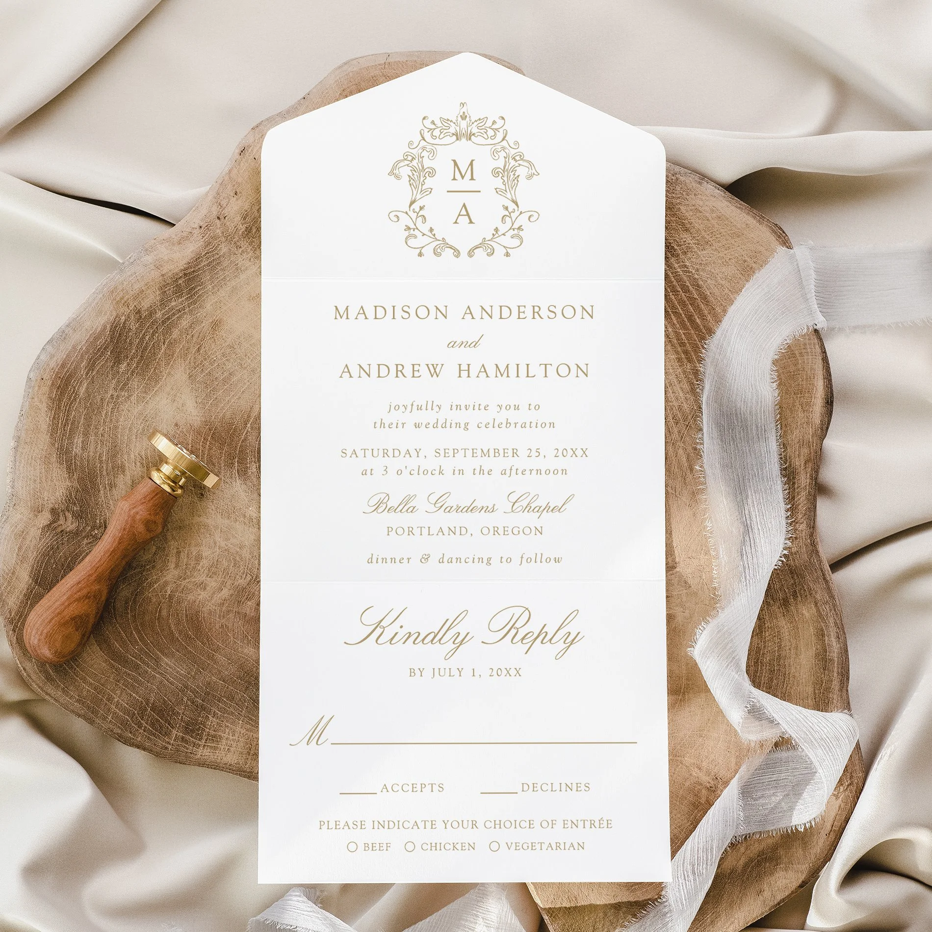 late-bloom-paperie_cover-photos_weddings_Elegant-Chinoiserie-Crest_monogram-invitation_all-in-one-invitation_1_gold.jpg