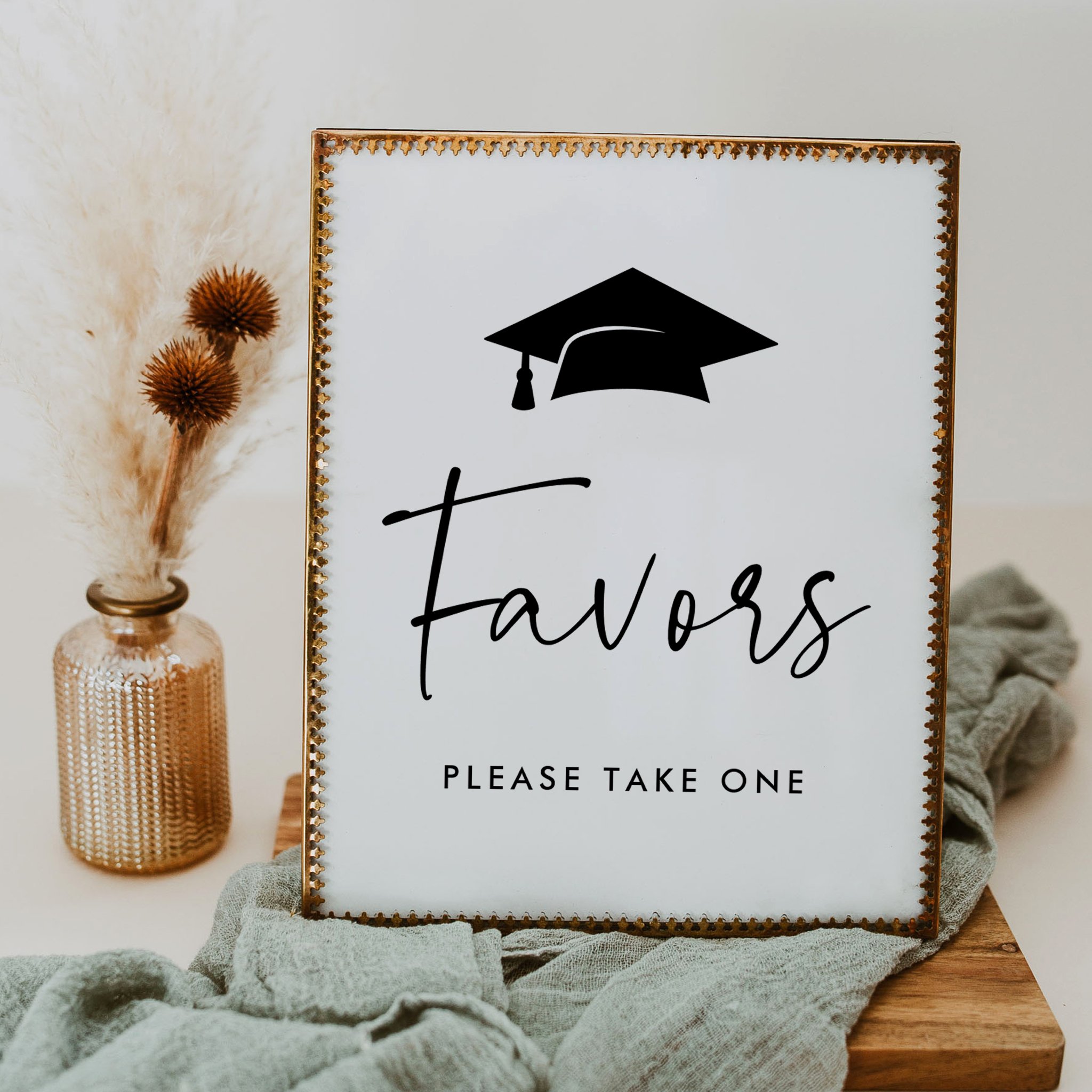 late-bloom-paperie_graduation-sign_modern-script-graduation-party-favors-sign.jpg