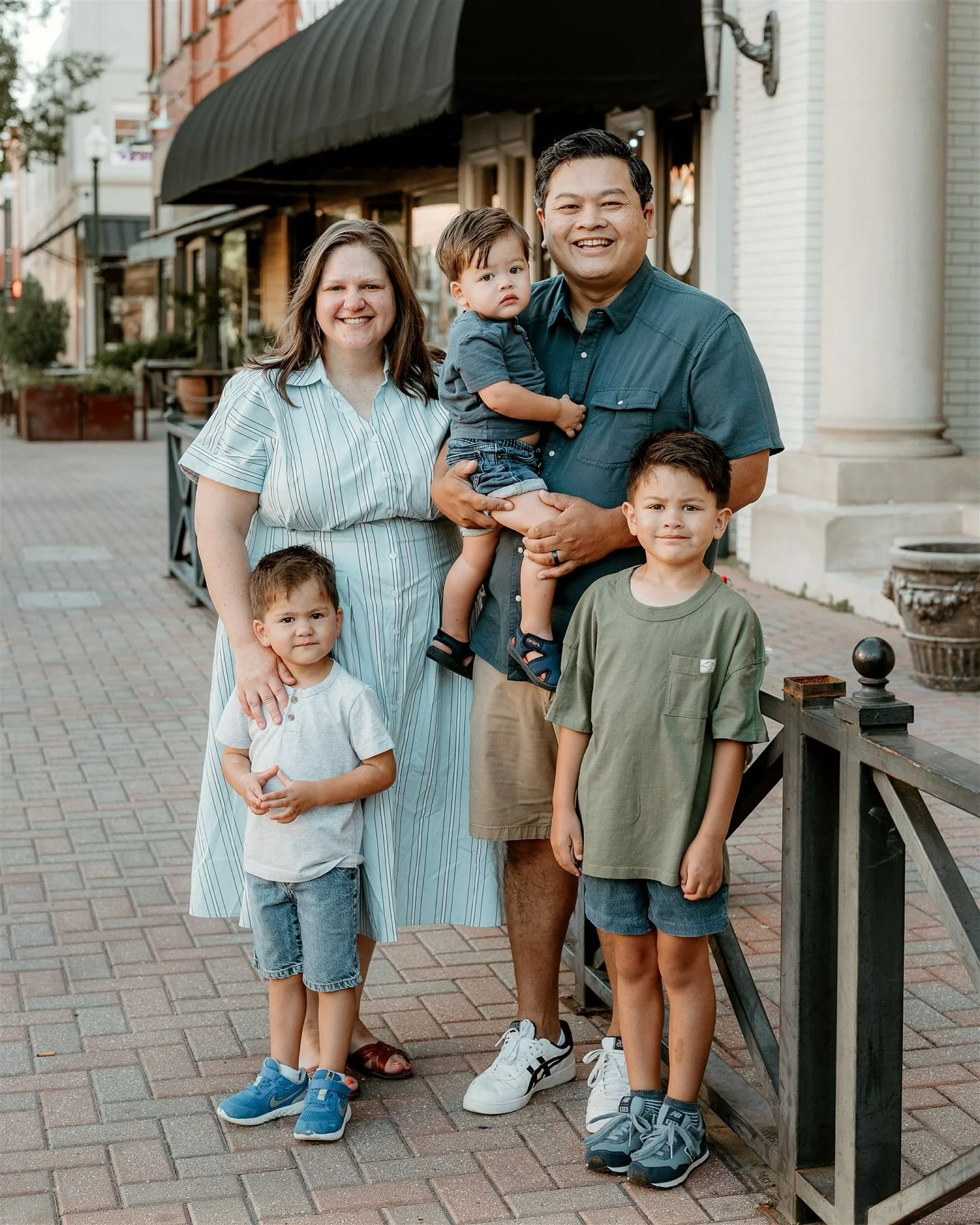 I love nature, but Downtown McKinney is always such a fun place to do a shoot. Especially early mornings - we kind of have the place to ourselves! 

Check out some highlights from a fun morning recently. 

McKinney, TX Family Photographer | Frisco, T