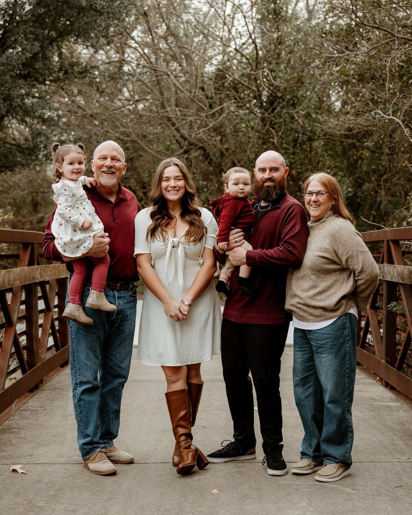 Only a few more shoots and then that&rsquo;s a wrap for 2025. It&rsquo;s been a great year! Here&rsquo;s a few from a wonderful extended family session. Including grandparents is always a good time. 

#familyphotography #dfwfamilyphotographer #fallph