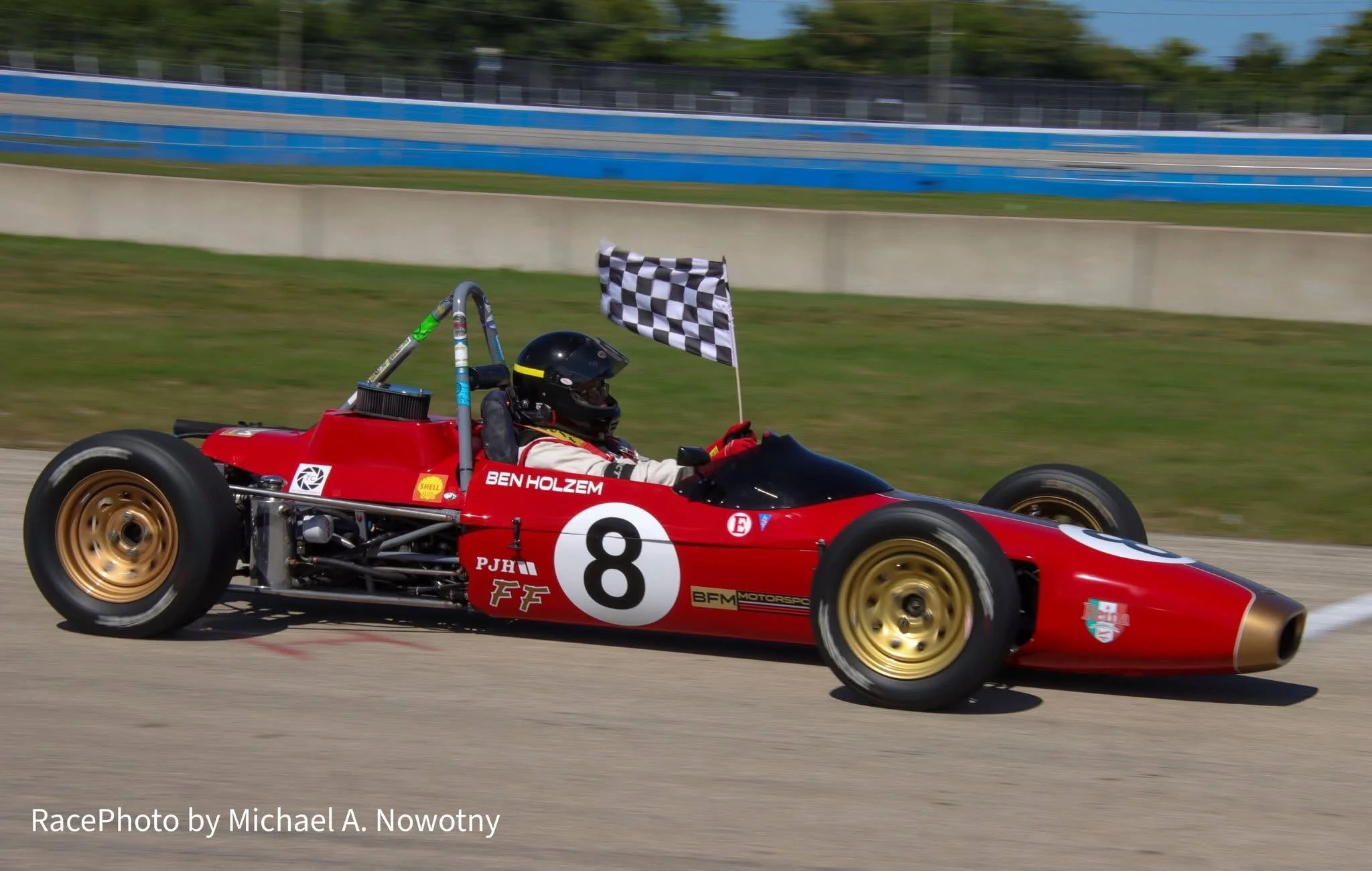 BFM Motorsport winning the vintage race