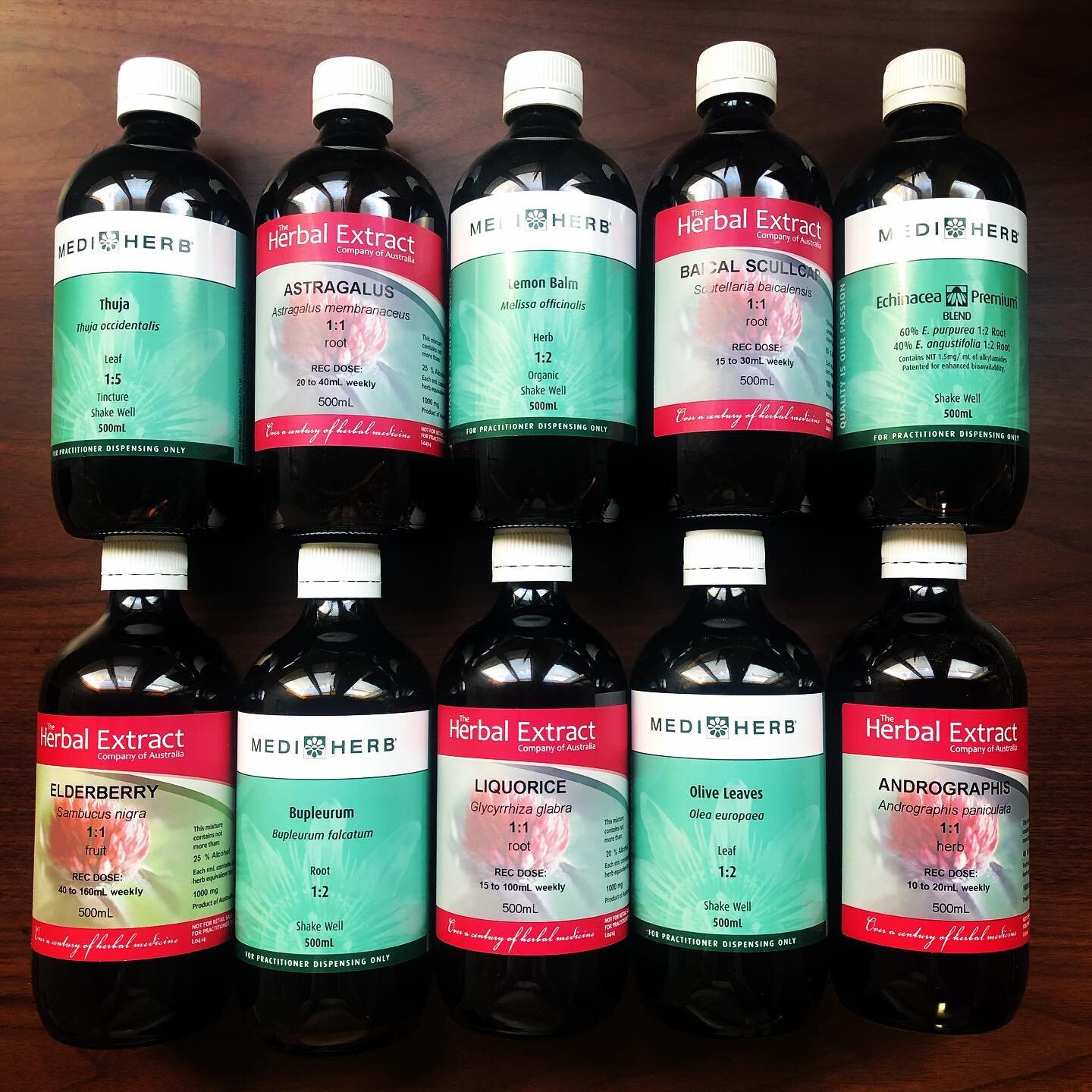 My clinic dispensary is stocked up with a range of immune supporting herbs. These are some of my favourite, but there&rsquo;s many more in my dispensary. These can be made up into a tailored formula to support your immunity.
.
15-minute acute appoint