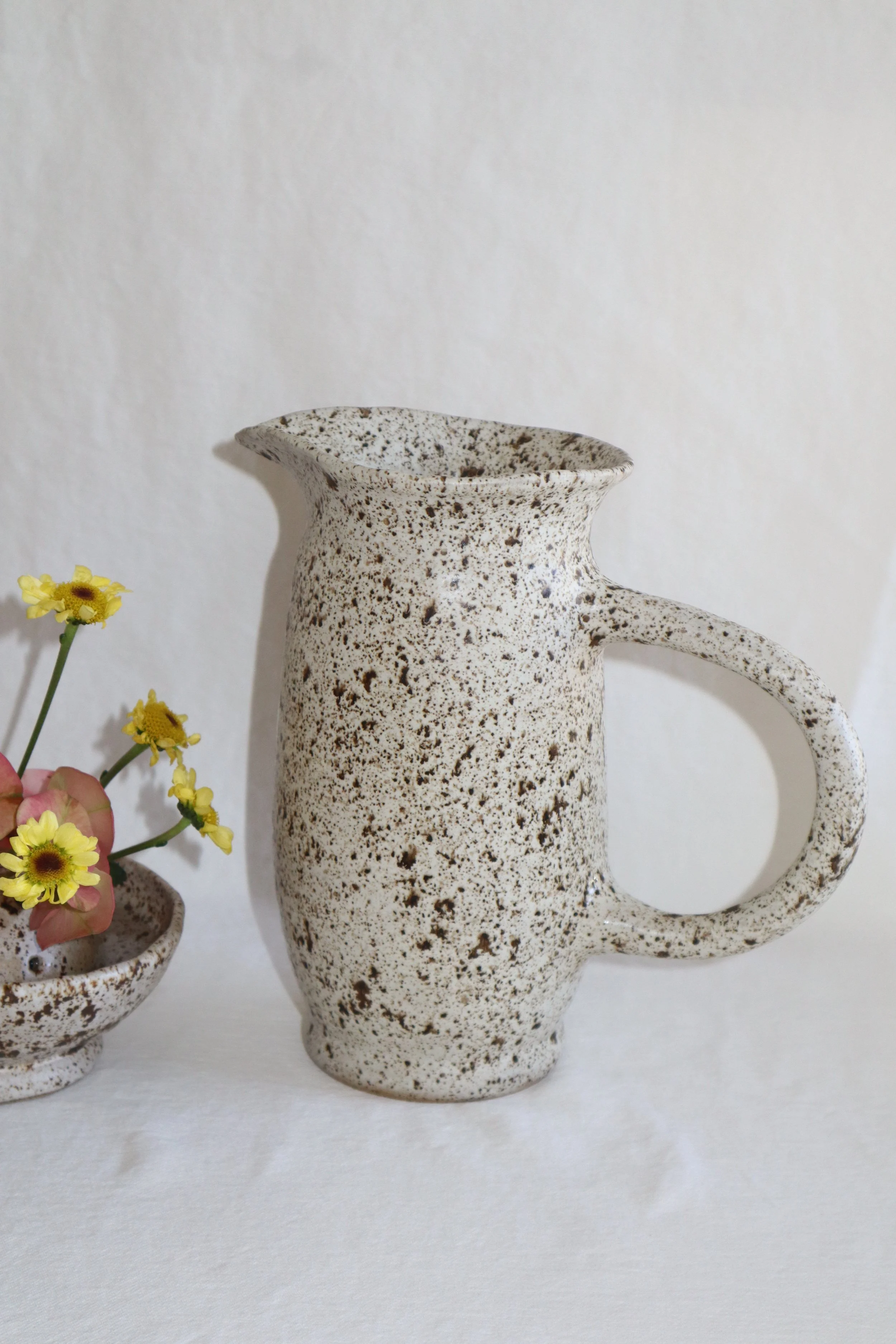 Freckled Sand Pitcher