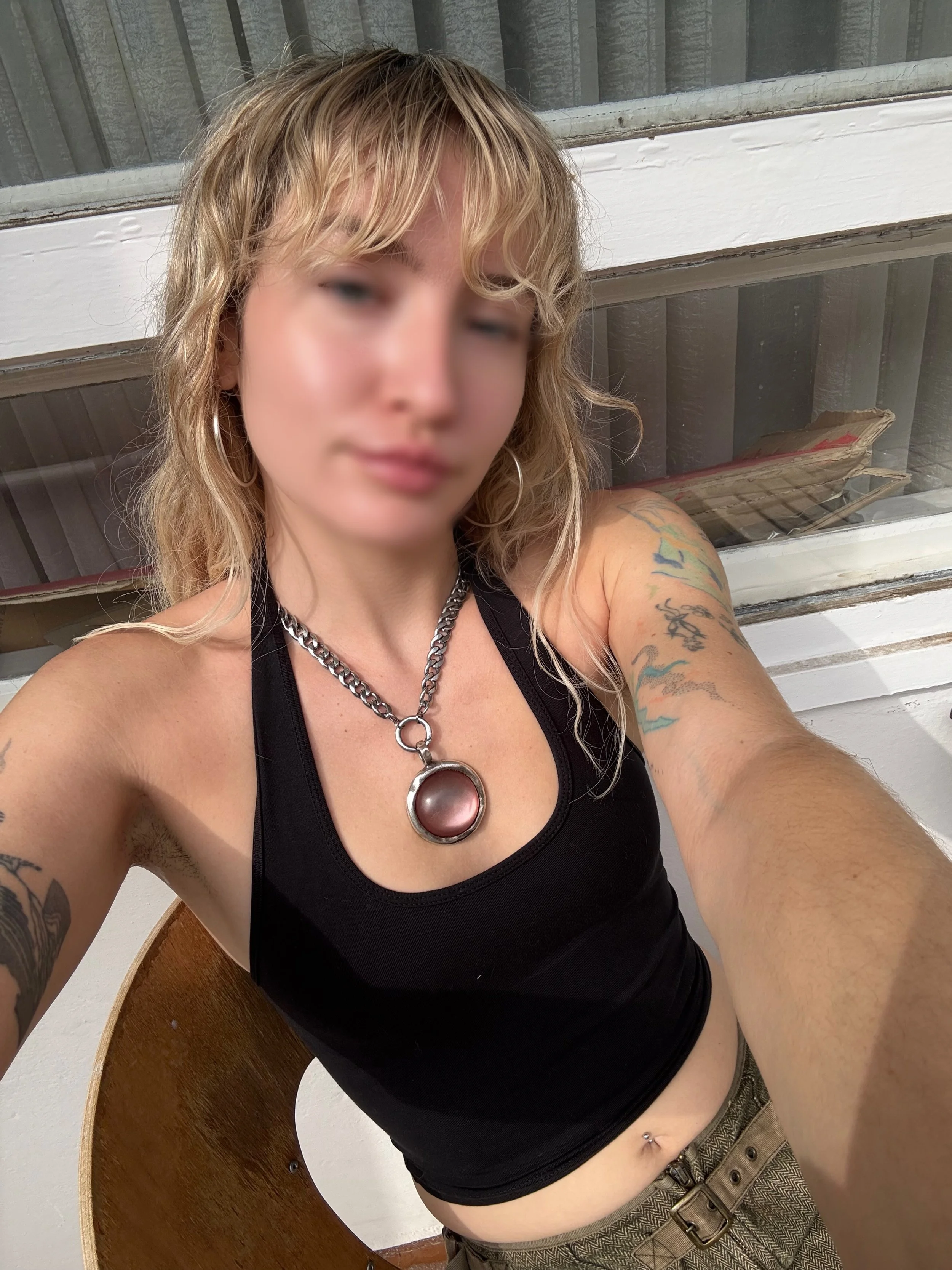Facetune_01-10-2025-18-50-57.jpeg