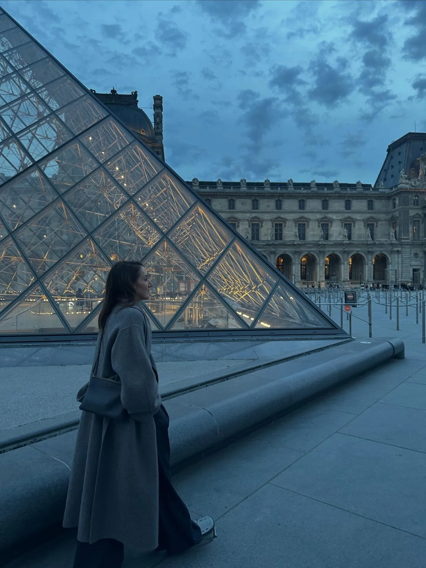 It shakes you.  It shapes you.  #paris #parisdecooff