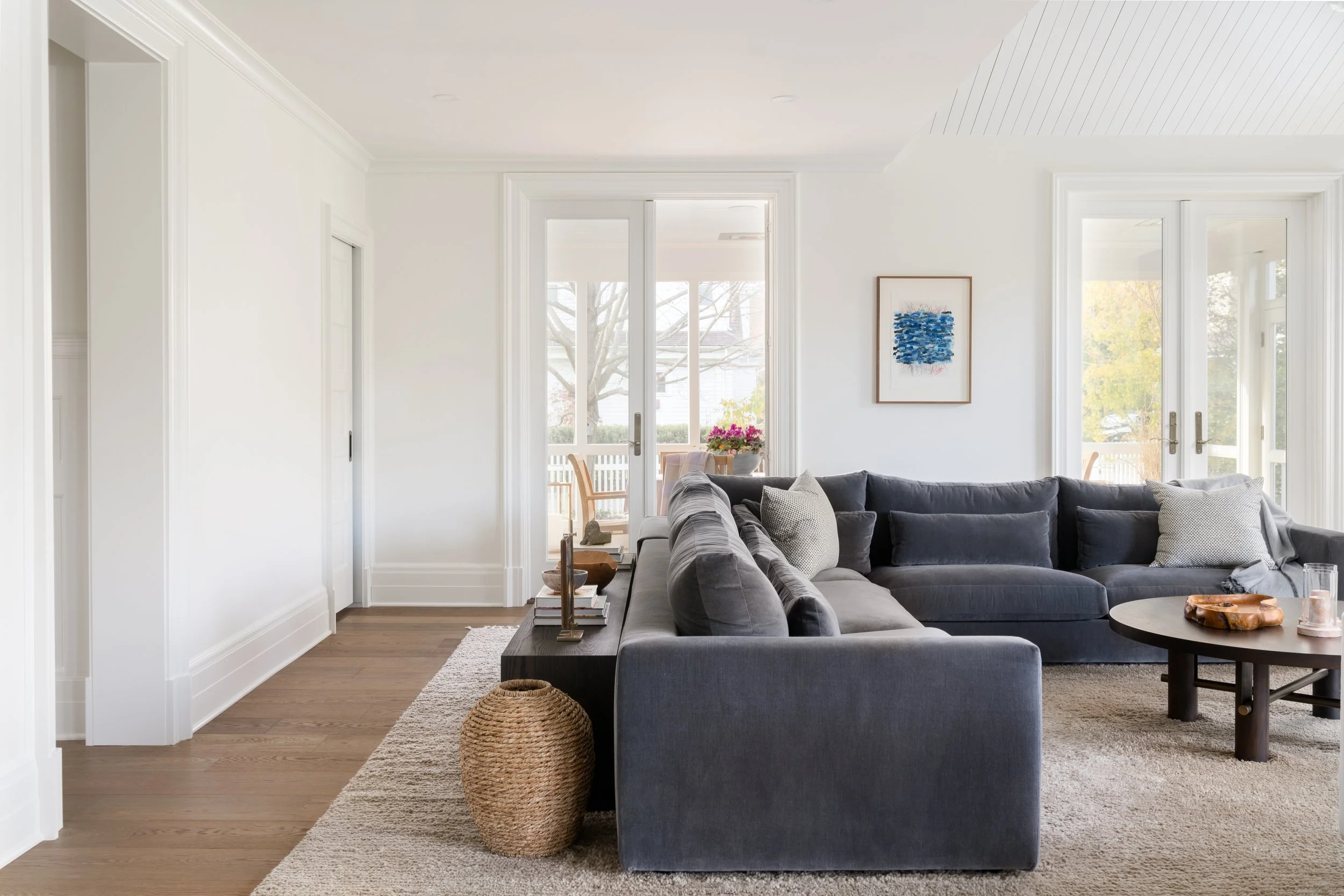 6LedgeRdFamilyRoom-2.jpg