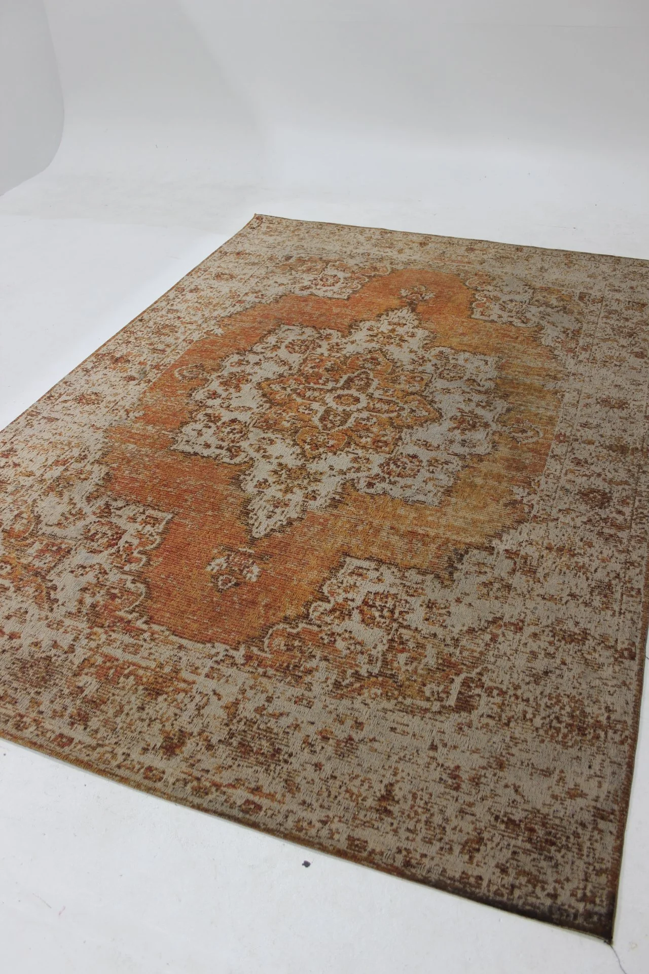 Amber Patterned Carpet (200x300)