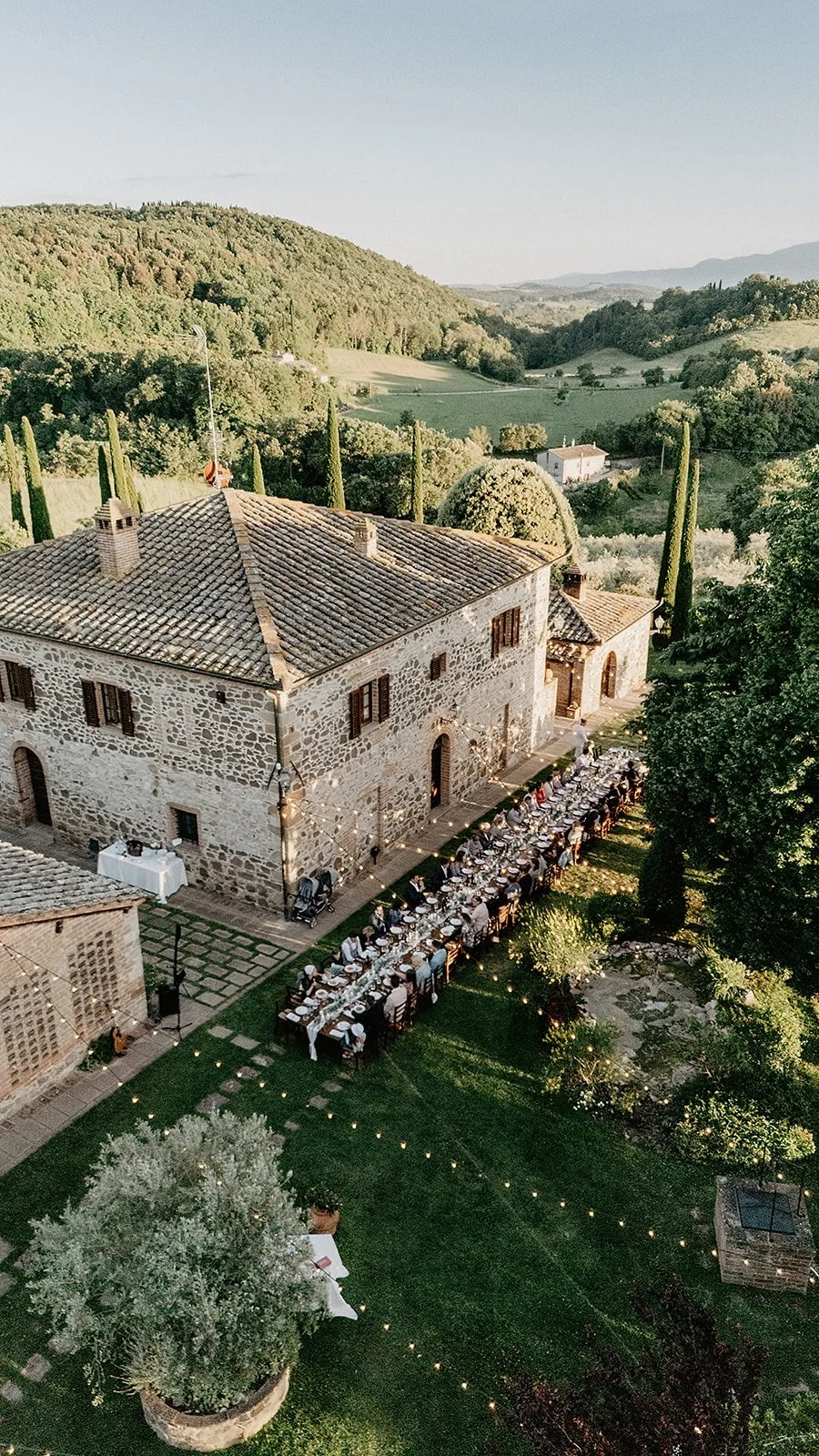 Tips for Hiring a Wedding Photographer in Tuscany: How to Choose the Right Photographer for Your Wedding