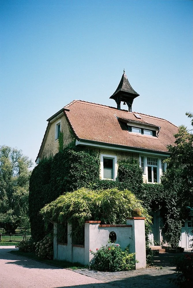 hochzeitsfotograf hofgut nonnenau mainz außenansicht location sommer